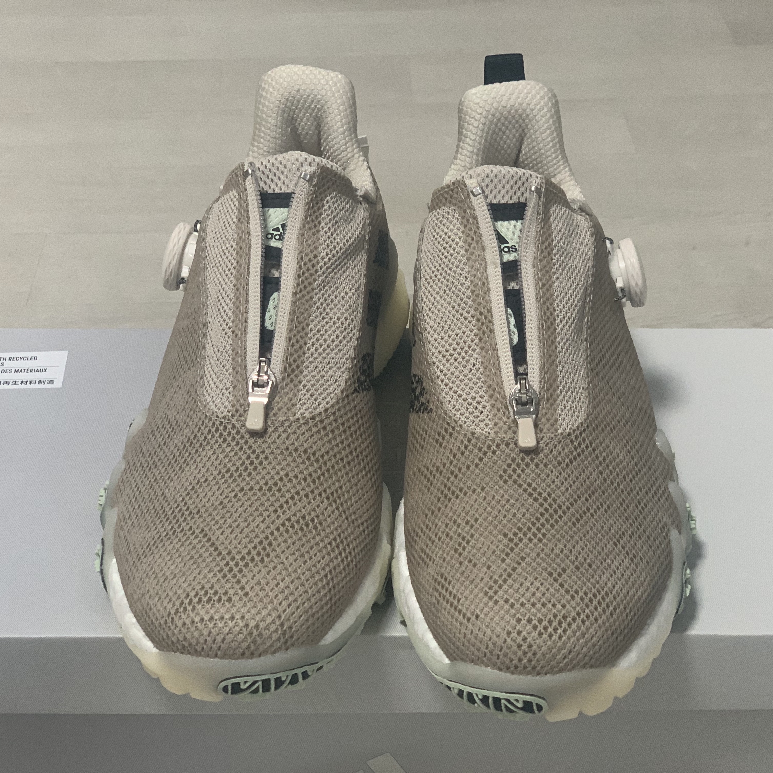 Adidas CodeChaos 22 Boa Spikeless Bliss 착용 스타일 - 3