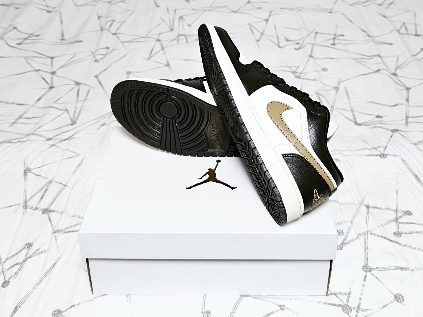 (W) Jordan 1 Low Shadow Brown 착용 스타일 - 4