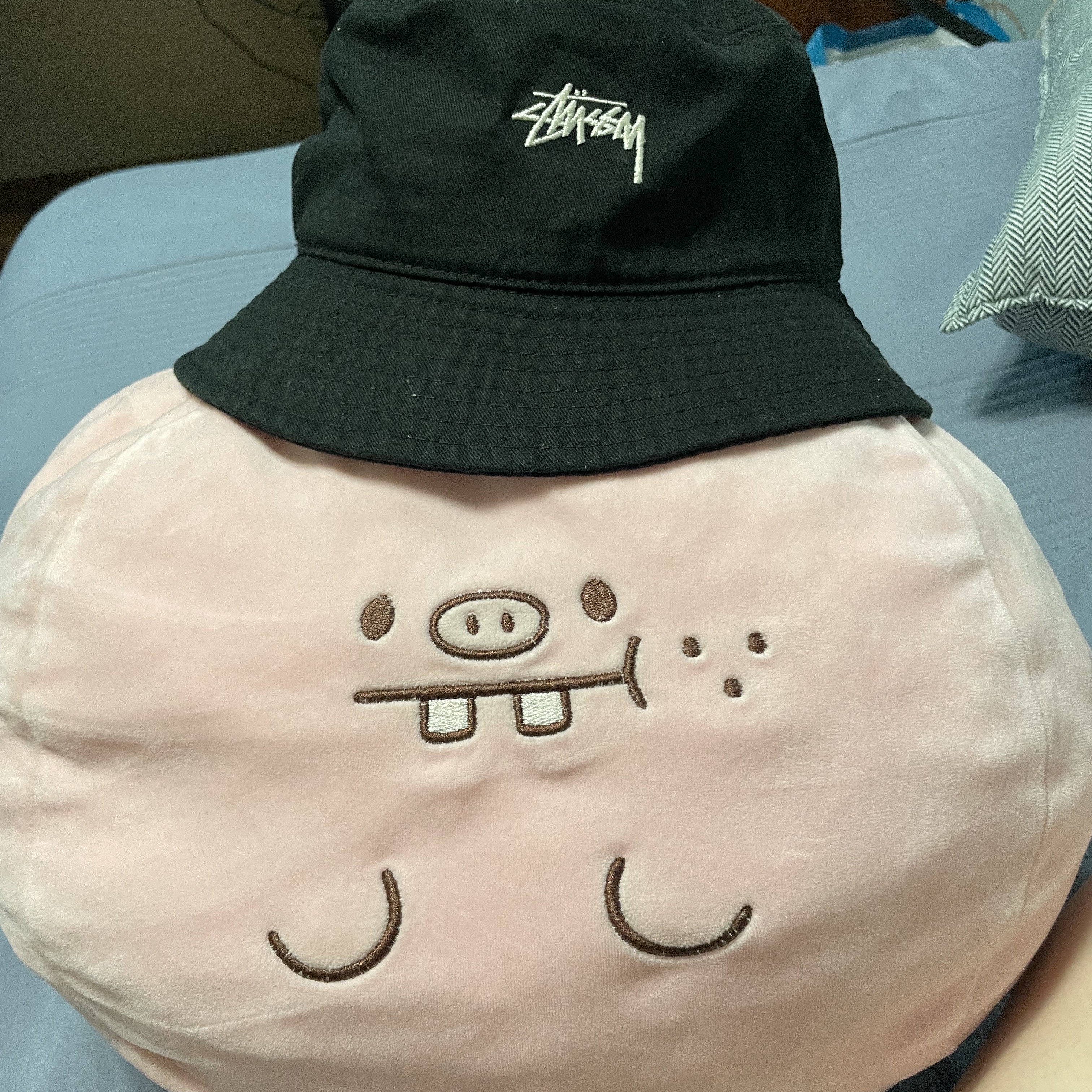 Stussy Stock Bucket Hat Black 착용 스타일