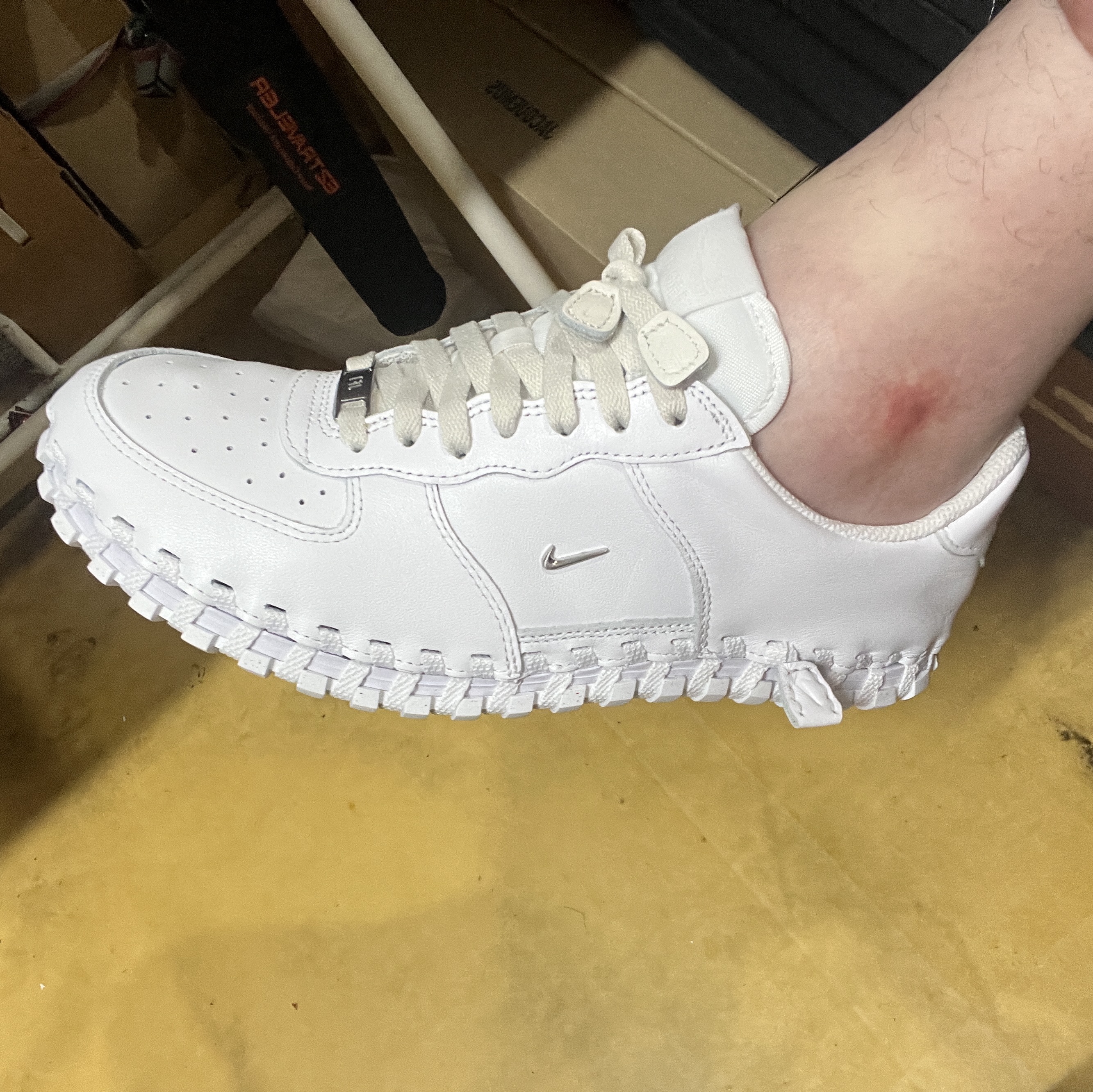 Nike x Jacquemus J Force 1 Low LX SP White 착용 스타일 - 2