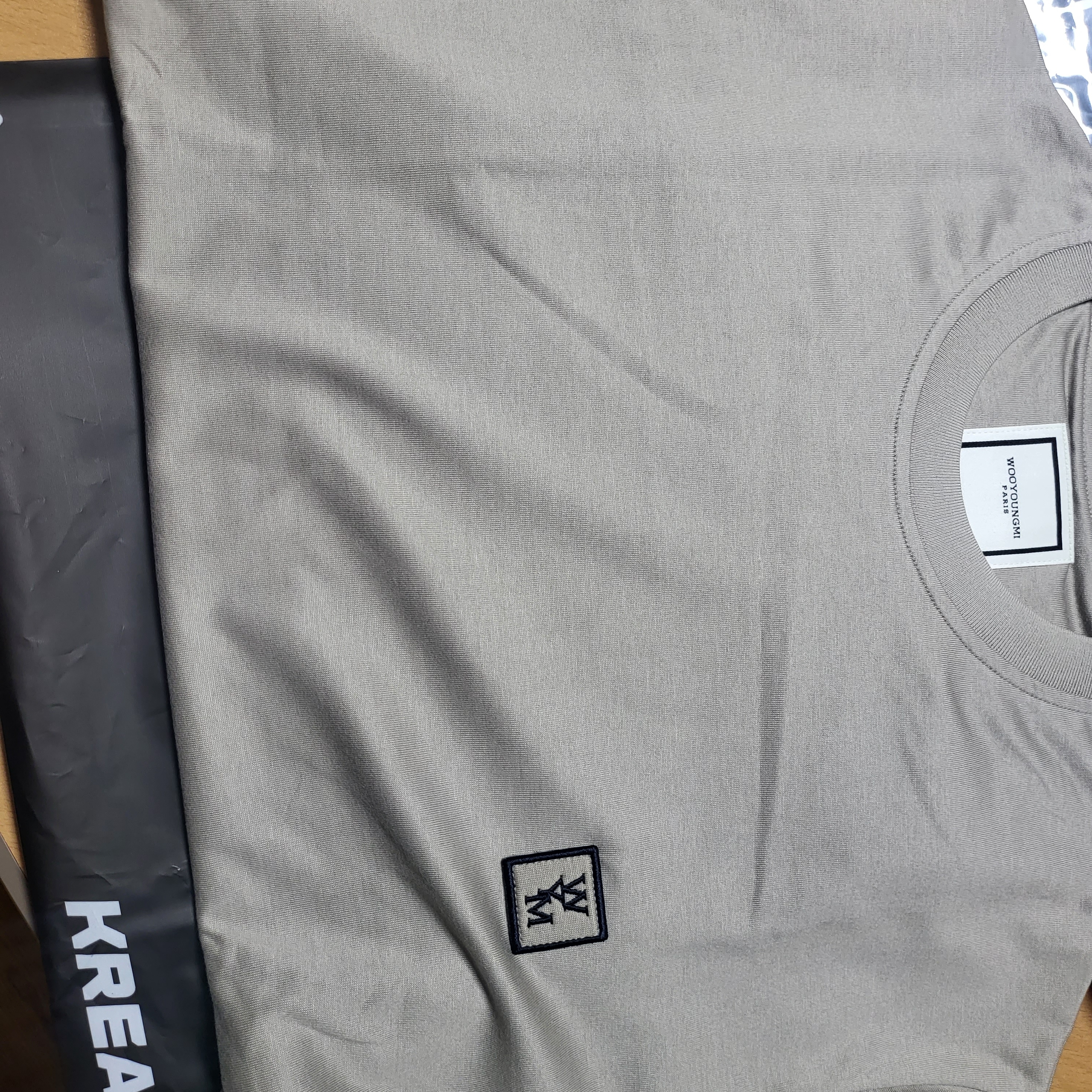 Wooyoungmi Cotton Back Logo T-Shirt Grey - 23SS 착용 스타일