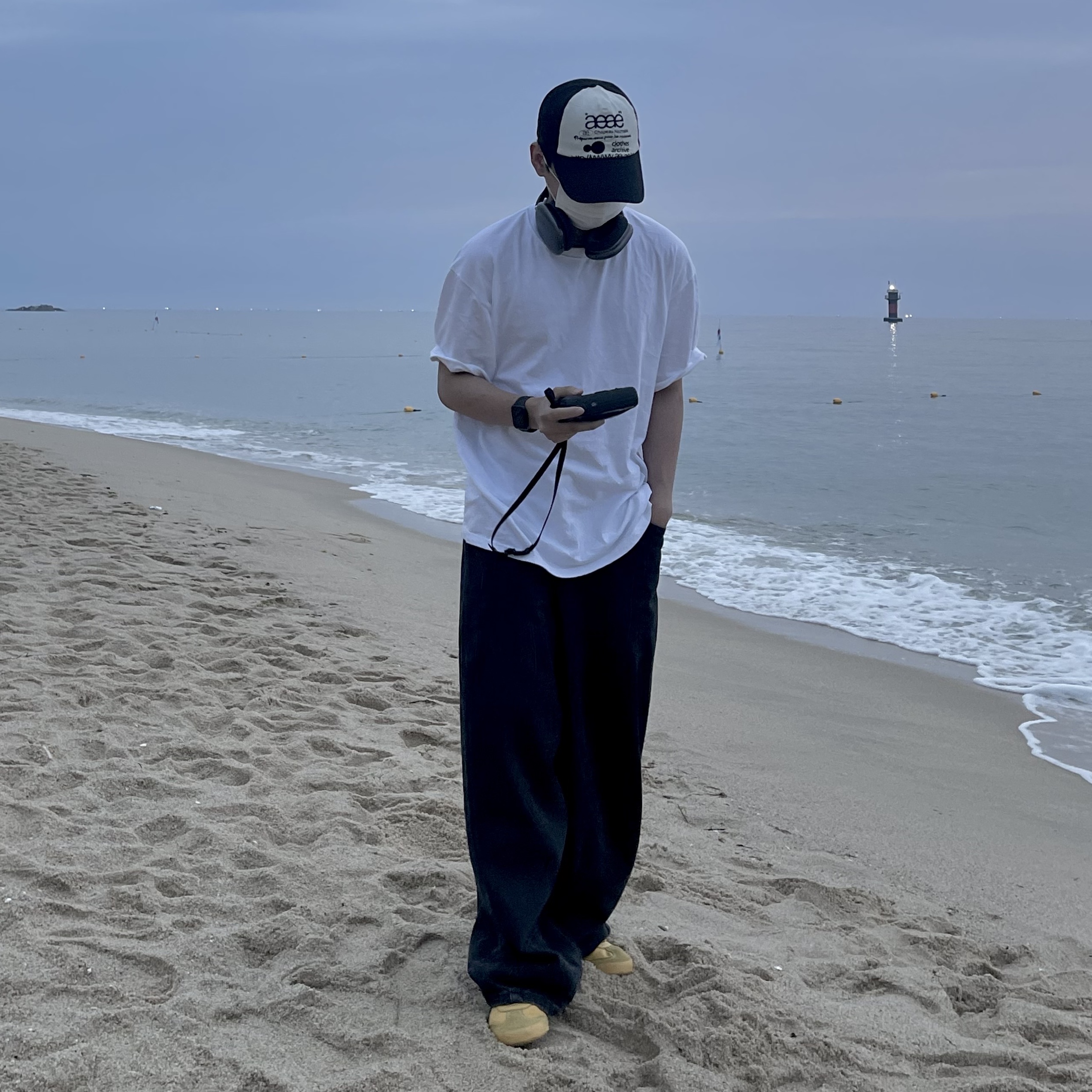 Onitsuka Tiger Mexico 66 Yellow Black, Aeae Web Logo Mesh Cap Black 착용 스타일 - 1