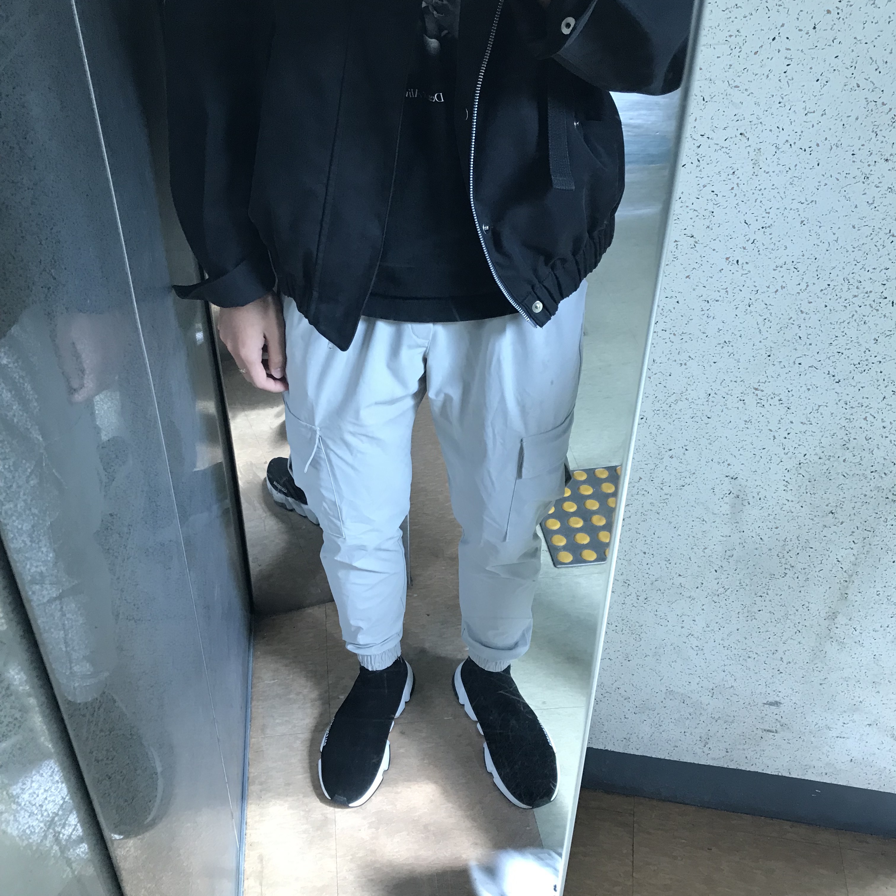 Balenciaga Speed Trainer Black White 2021/2022 착용 스타일 - 3