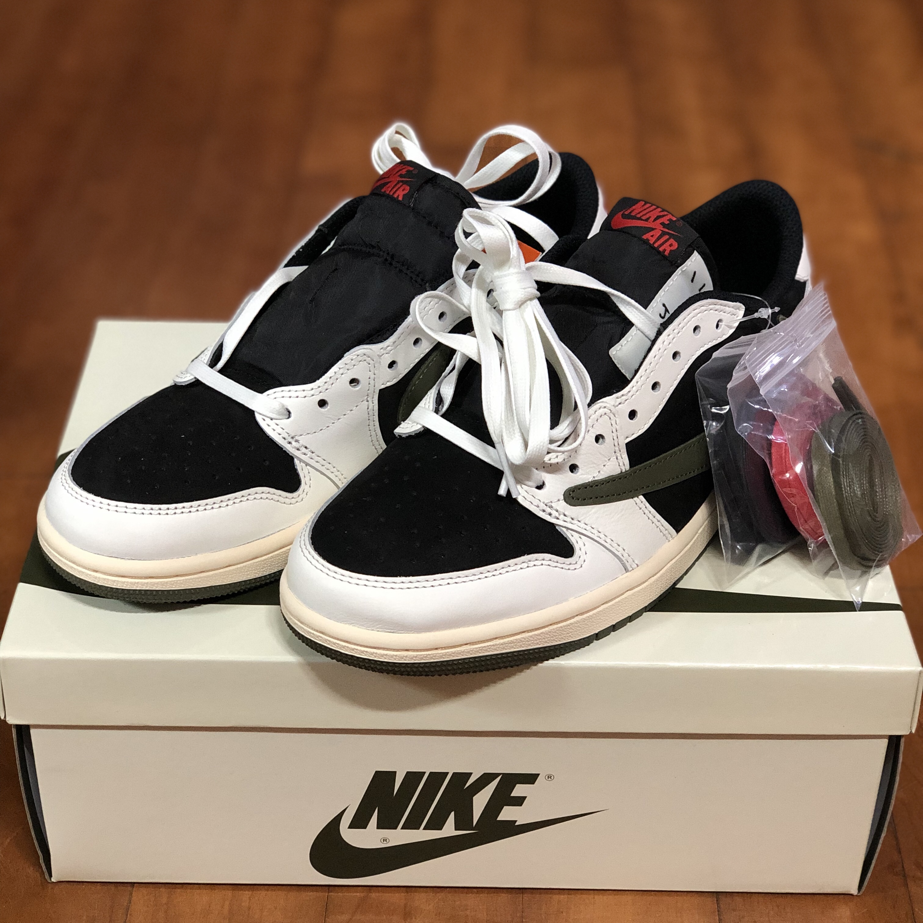 (W) Jordan 1 x Travis Scott Retro Low OG SP Medium Olive 착용 스타일