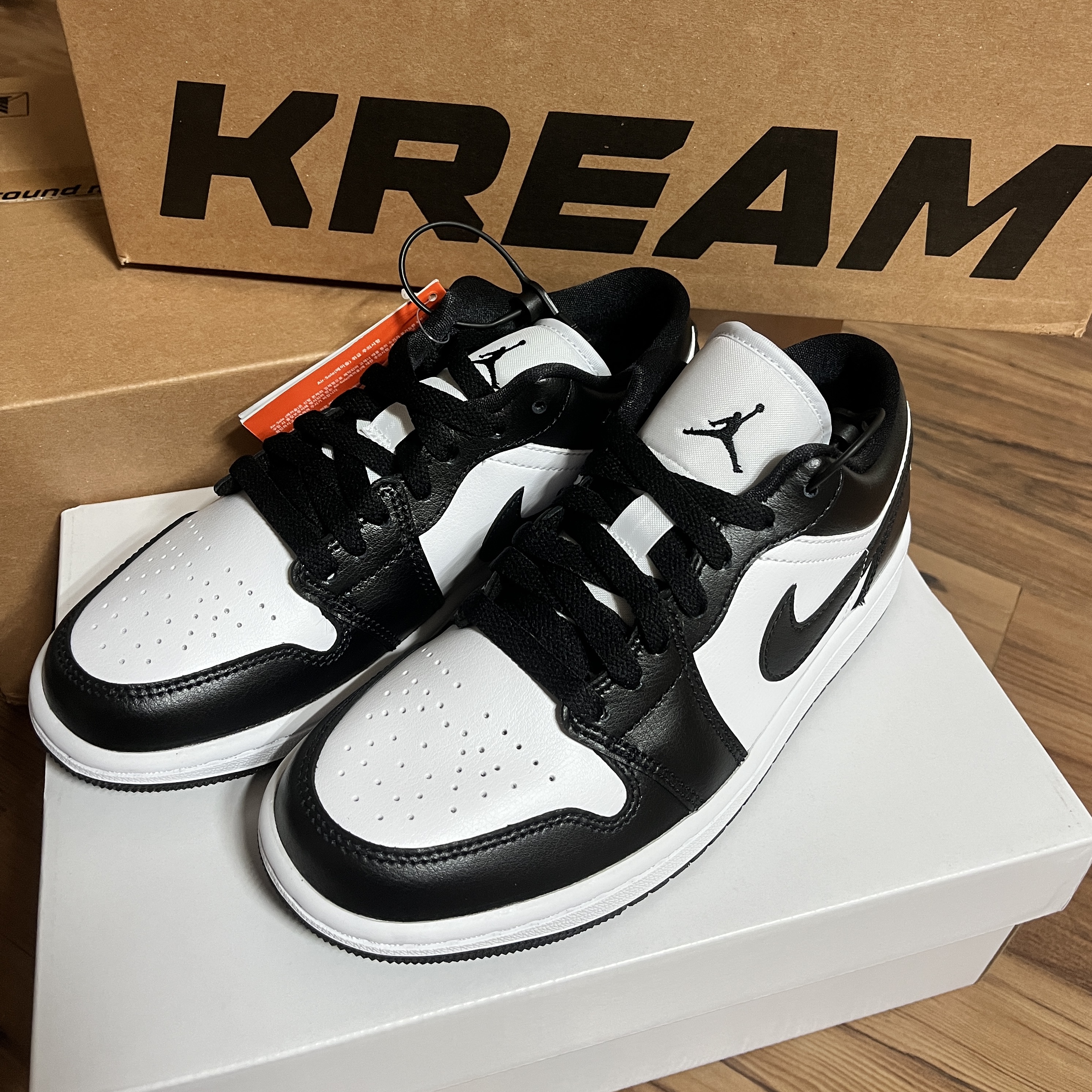 (W) Jordan 1 Low Black and White 착용 스타일