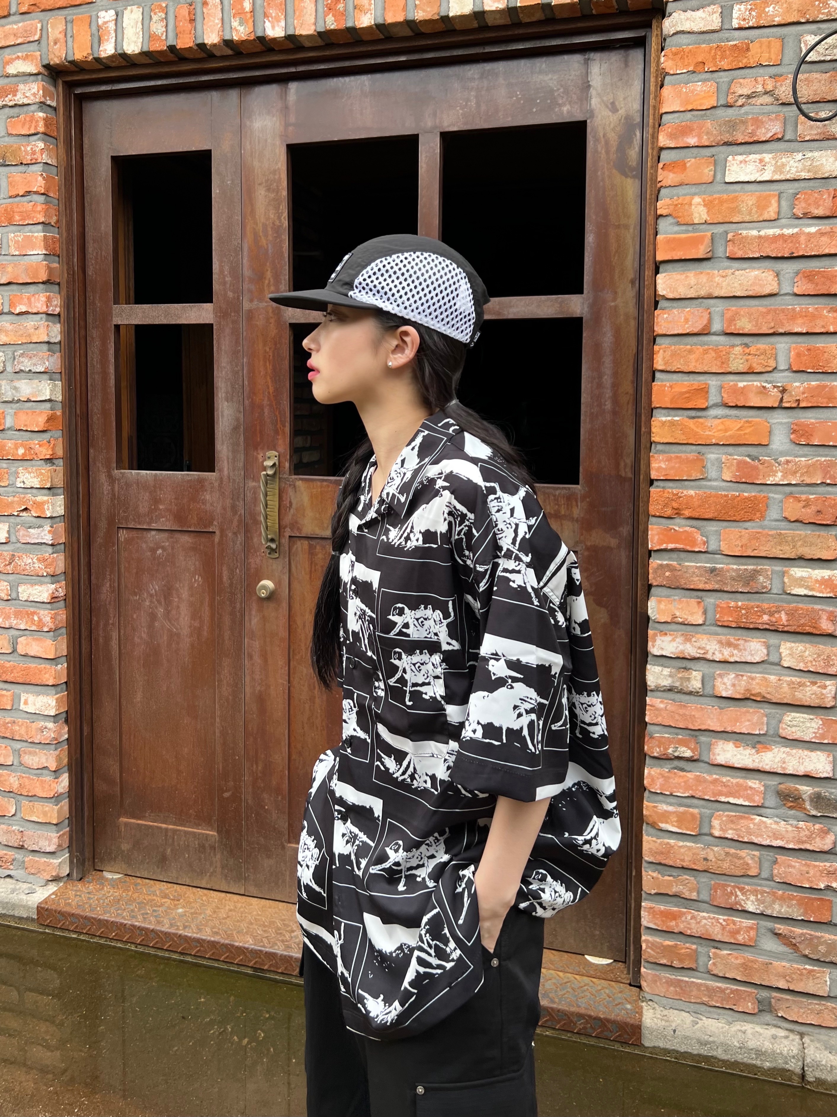 New Balance x Taw&Toe Flip Flop Ivory, Helinox x Obey Camp Cap Black 착용 스타일 - 4