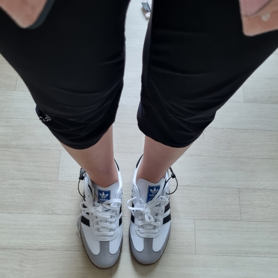 Adidas Samba Vegan White Black 착용 스타일 - 2