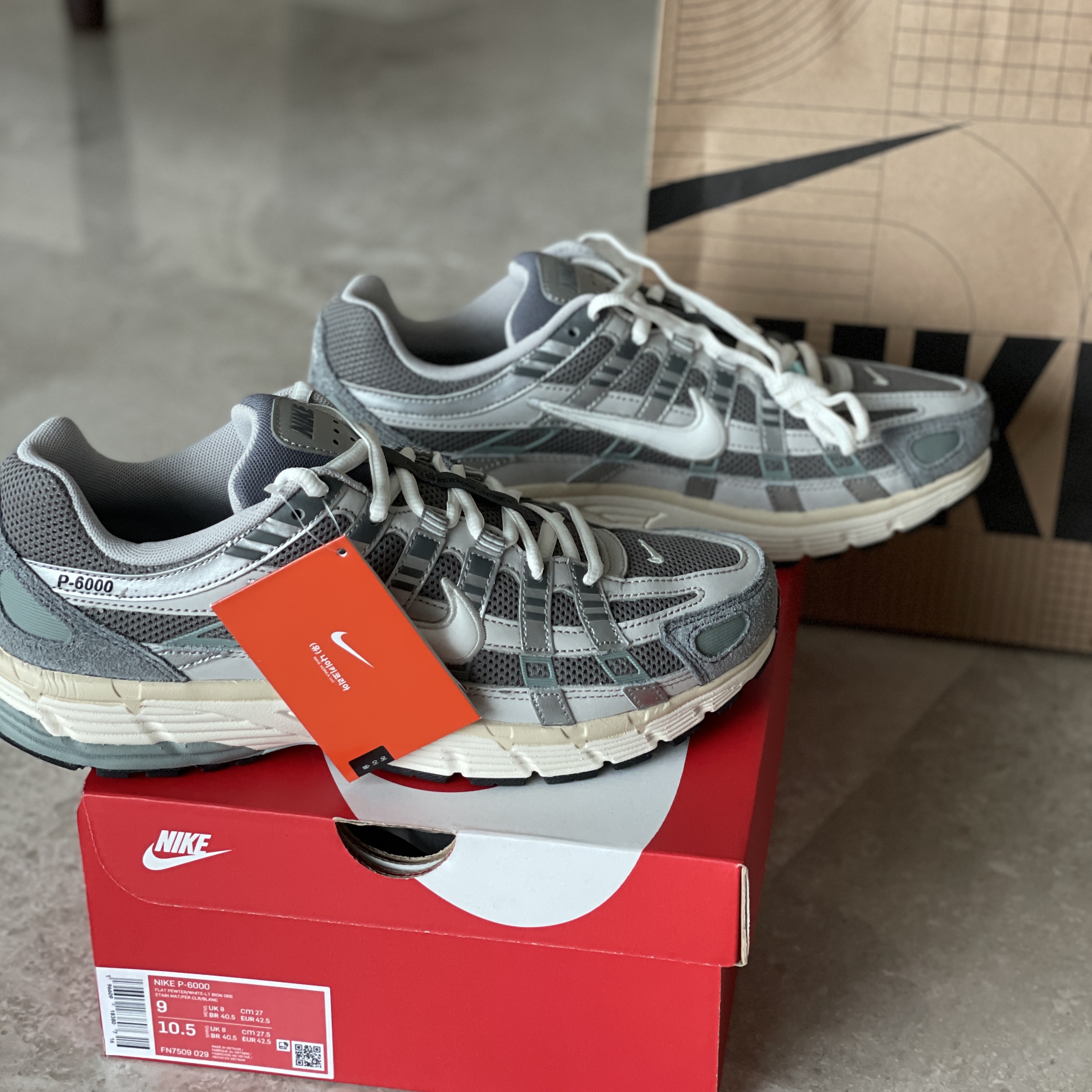 Nike P-6000 Flat Pewter Light Iron Ore 착용 스타일 - 2
