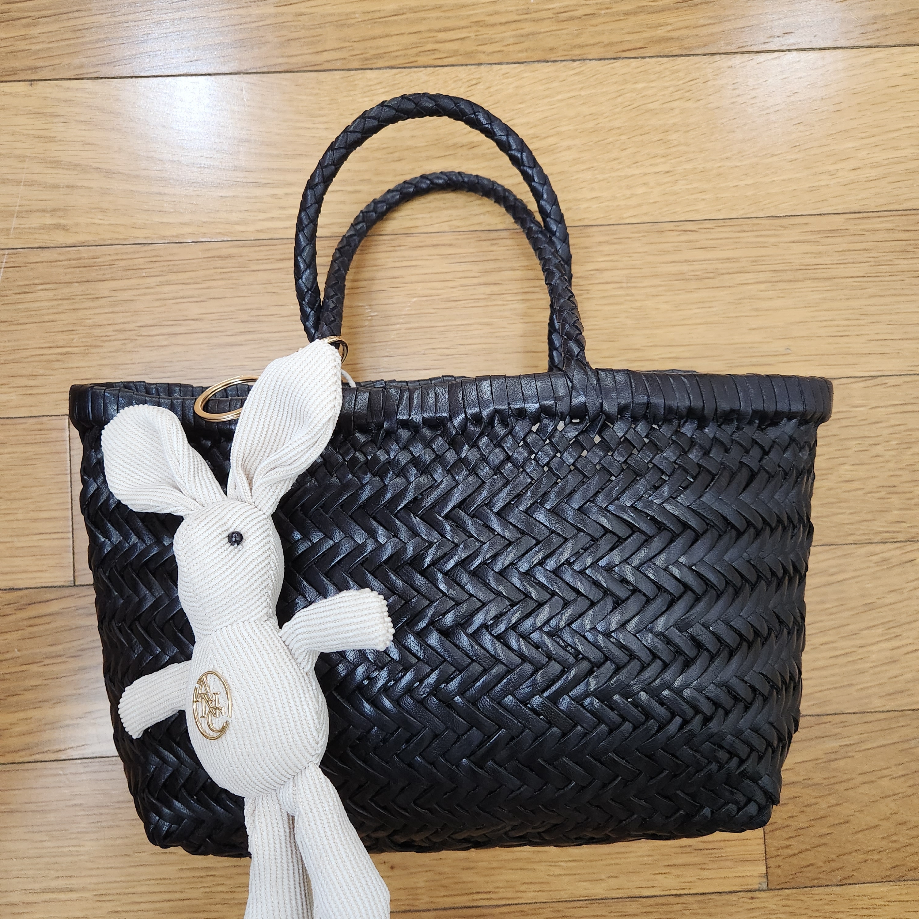 Dragon Diffusion Mini Flat Gora Black 착용 스타일