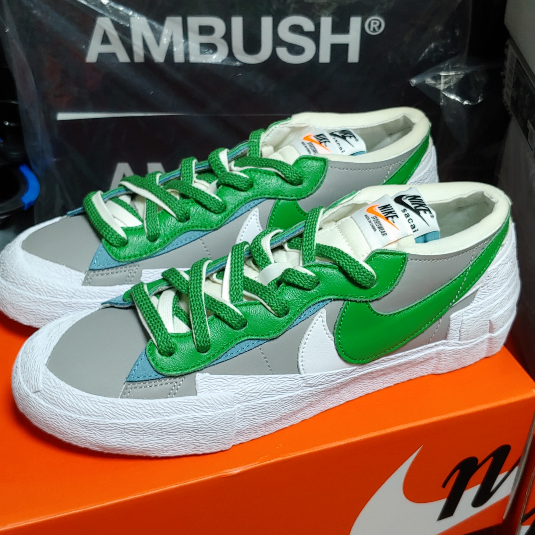 Nike x Sacai Blazer Low Classic Green 착용 스타일 - 2