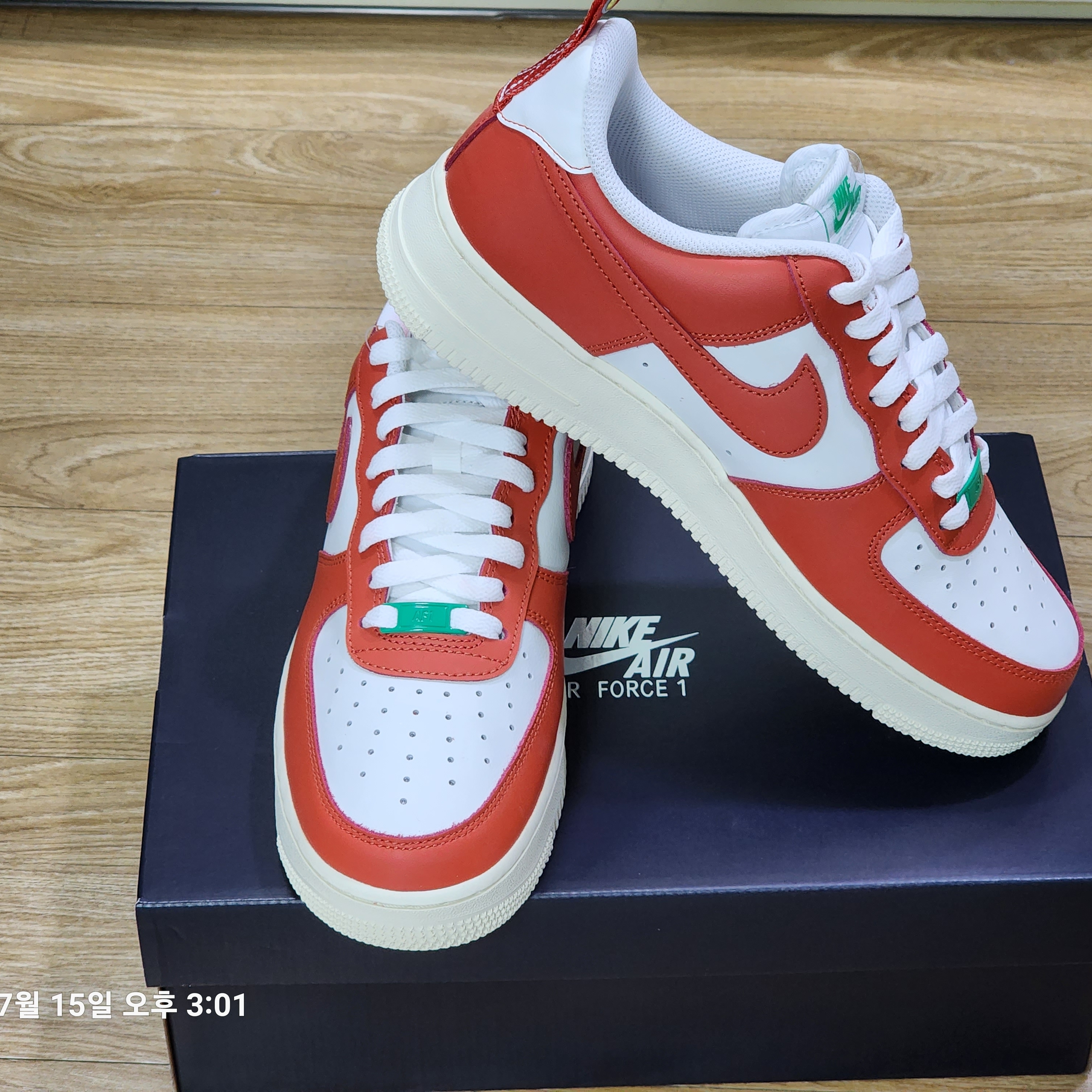 Nike Air Force 1 '07 LV8 Pojangmacha 착용 스타일
