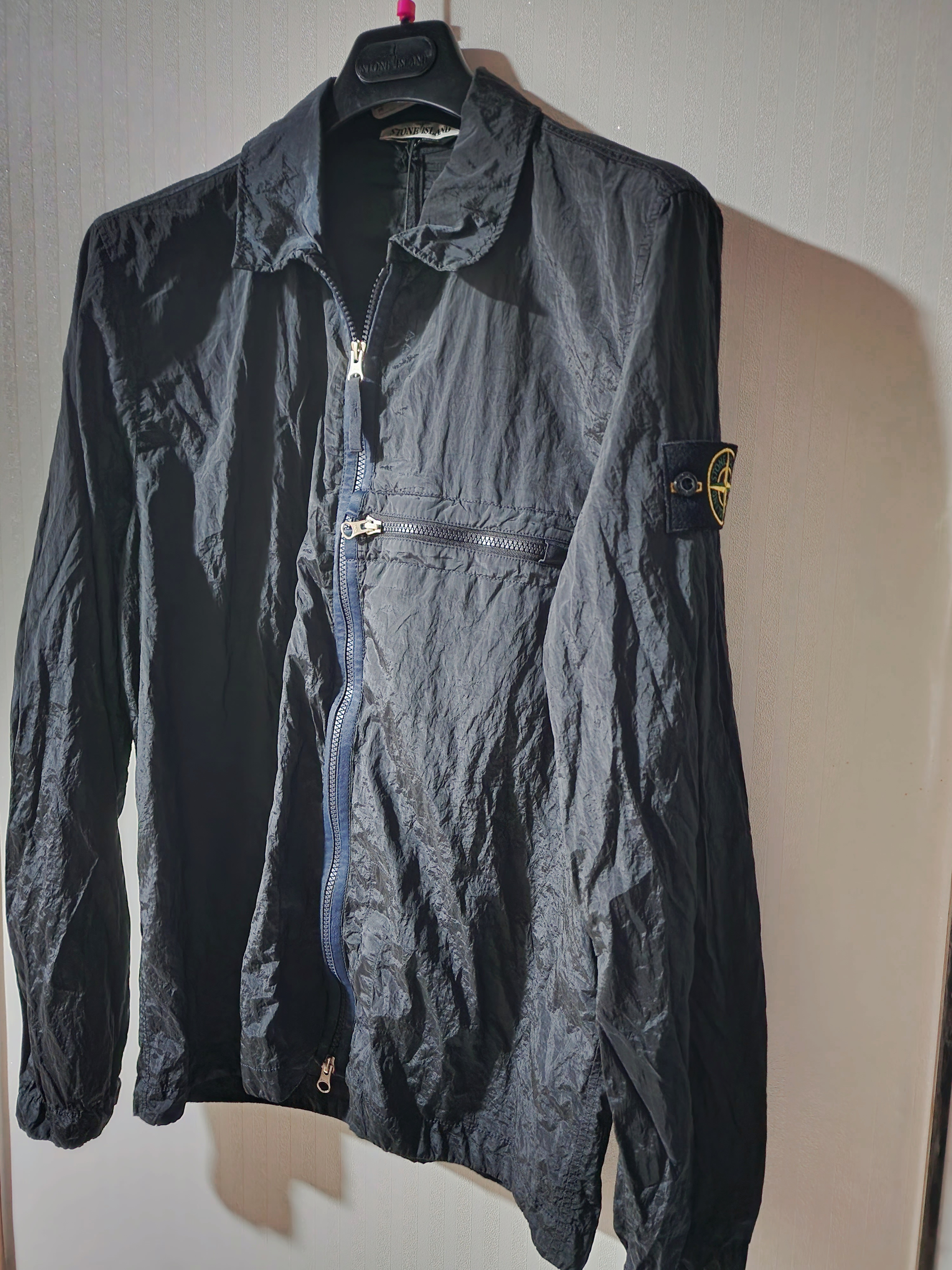 Stone Island 10919 Nylon Metal in Econyl Regenerated Nylon Overshirt Dark Grey - 23SS 착용 스타일 - 2