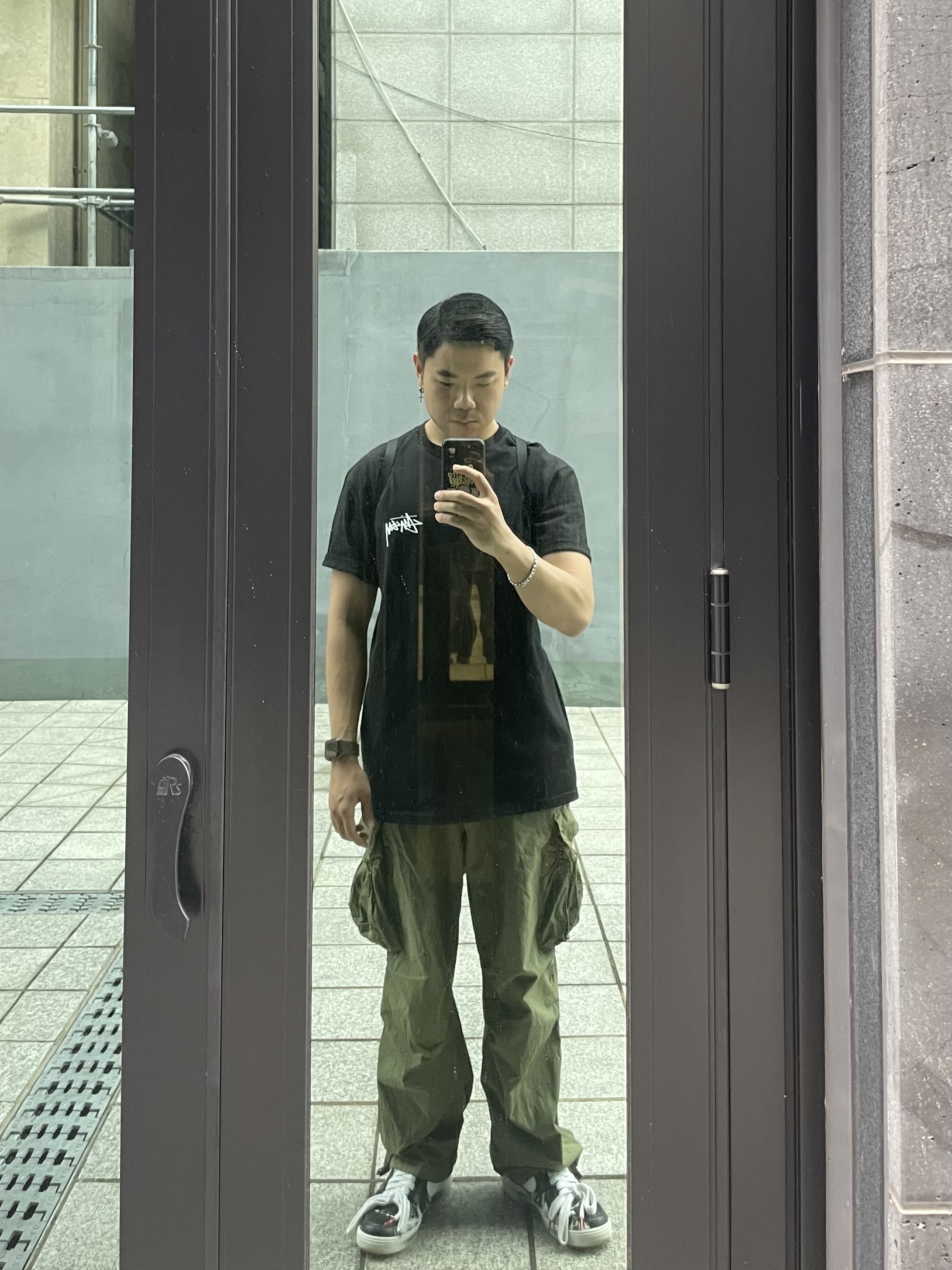 Stussy Diced Out T-Shirt Black, Nike x Peaceminusone Air Force 1 Low Para-Noise 착용 스타일