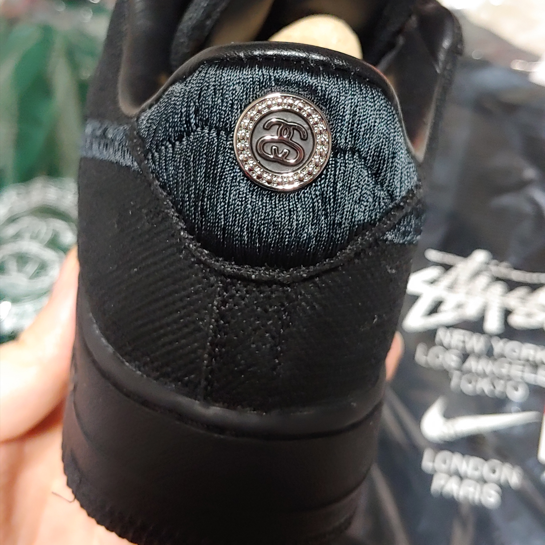 Nike x Stussy Air Force 1 Low Triple Black, Nike x Stussy Benassi Slide Black 착용 스타일 - 2