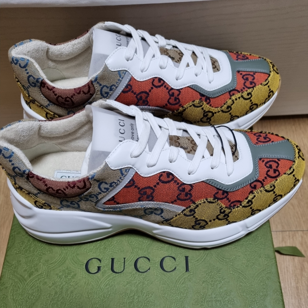 Gucci Rhyton GG Multicolor Sneakers White 착용 스타일
