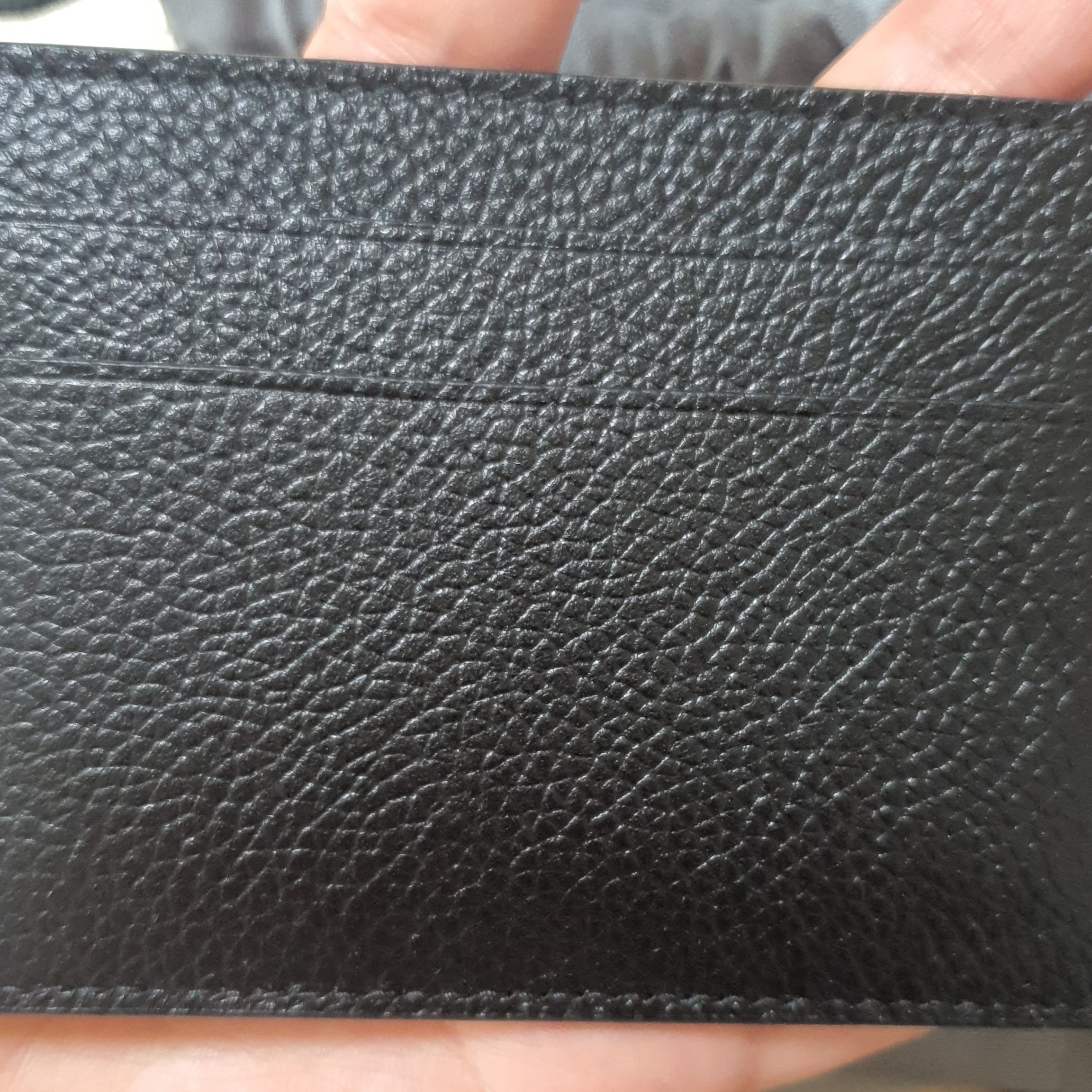 Balenciaga Cash Card Holder Black 착용 스타일 - 2
