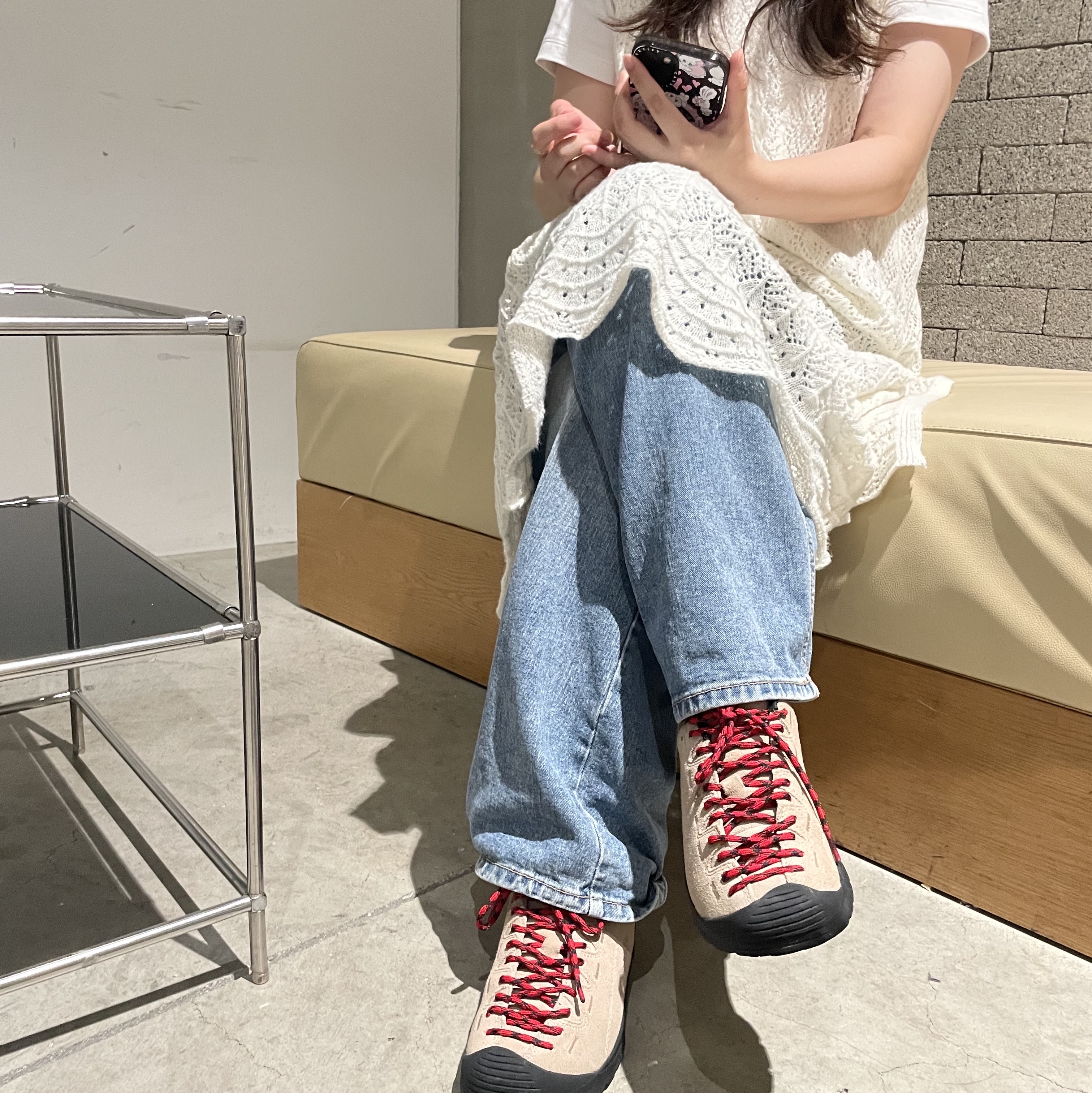 (W) Keen Jasper Suede Sneakers Silver Mink 착용 스타일