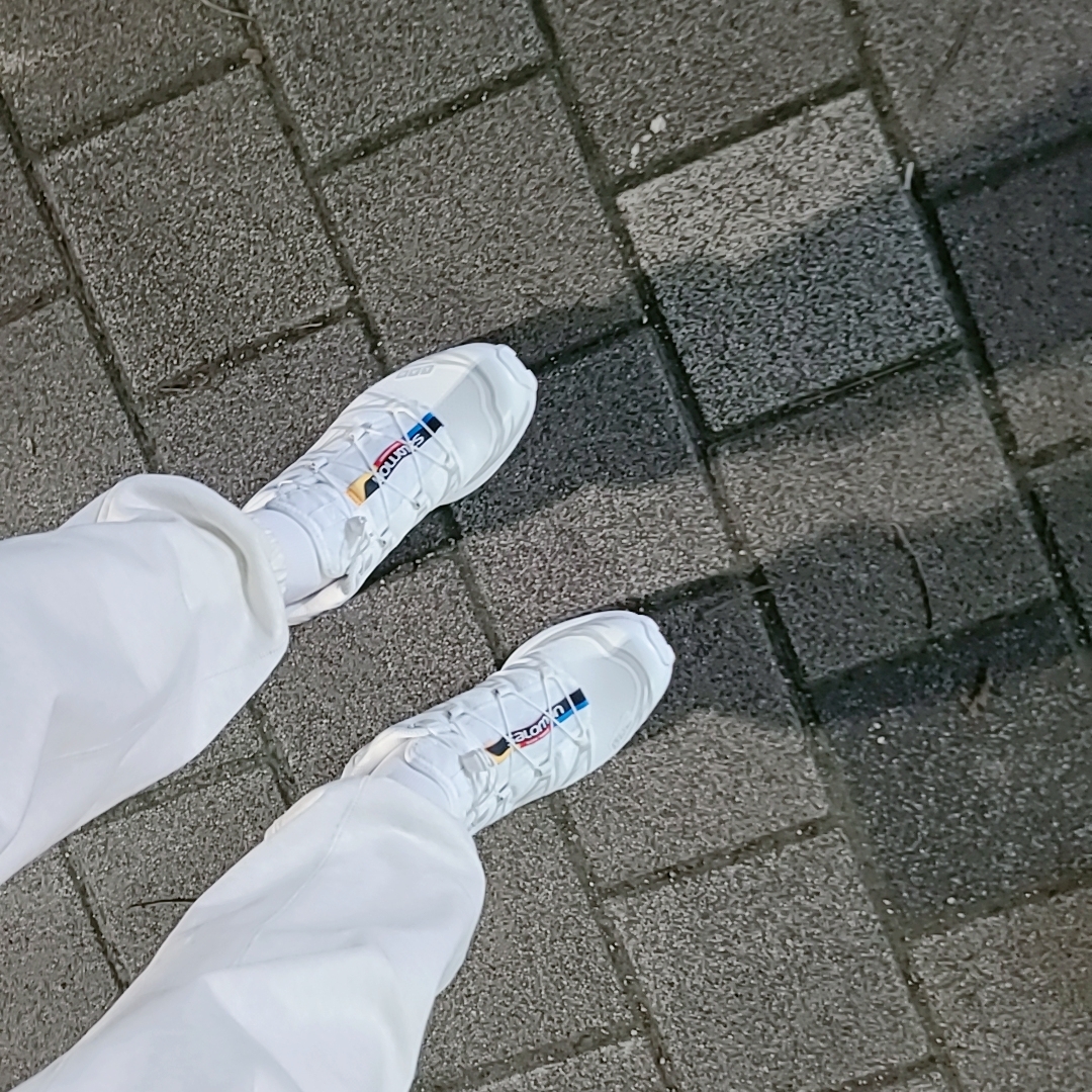 Salomon XT-6 ADV White 착용 스타일
