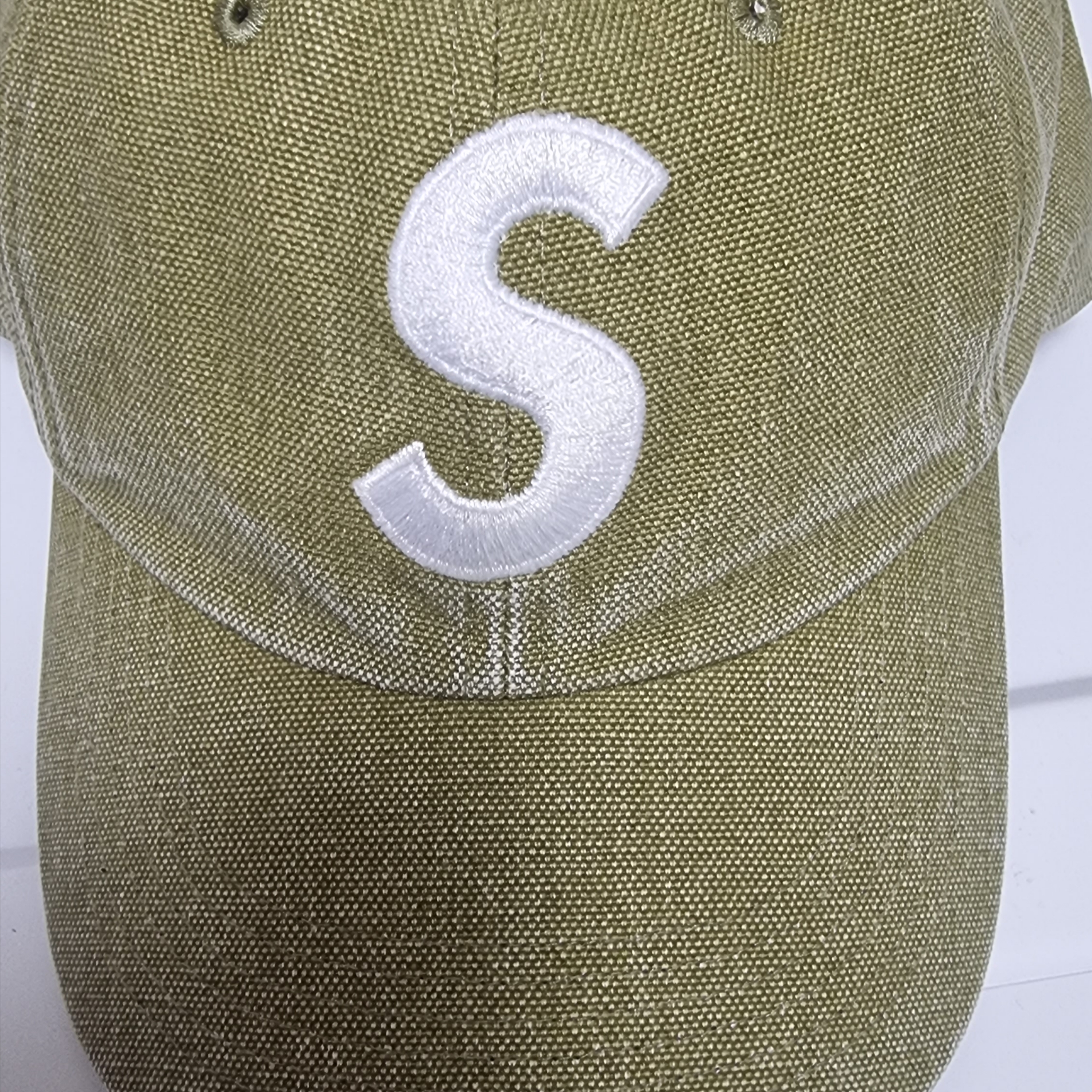 Supreme Pigment Canvas S Logo 6-Panel Olive - 23SS 착용 스타일