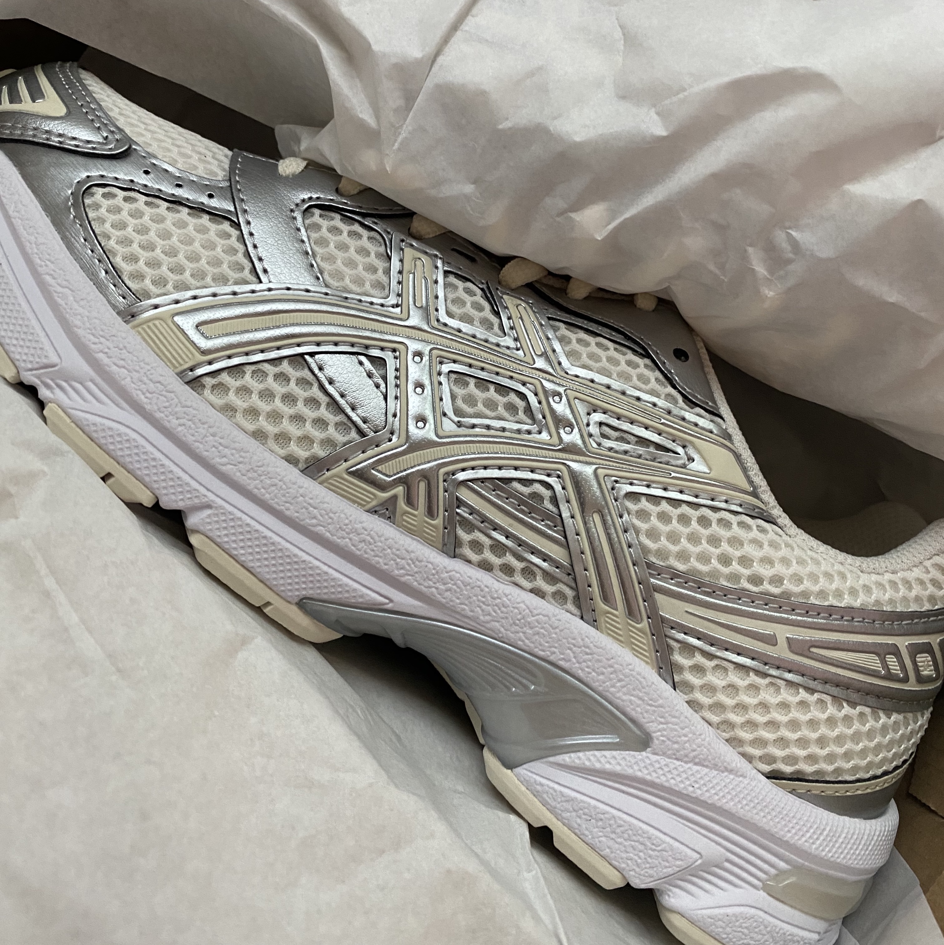 (W) Asics Gel-1130 Cream Pure Silver 착용 스타일