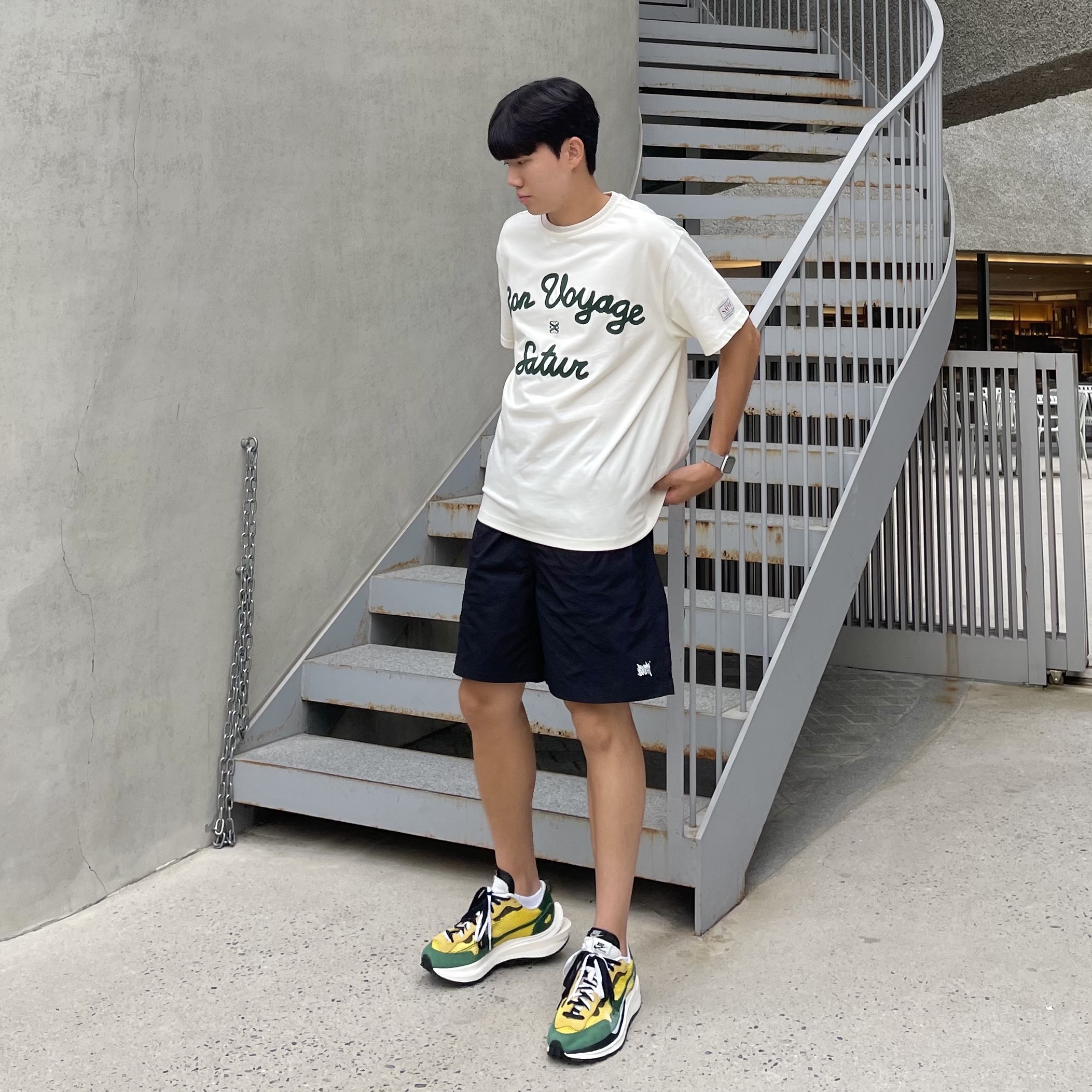 Nike x Sacai VaporWaffle Tour Yellow & Gorge Green Sail 착용 스타일 - 1