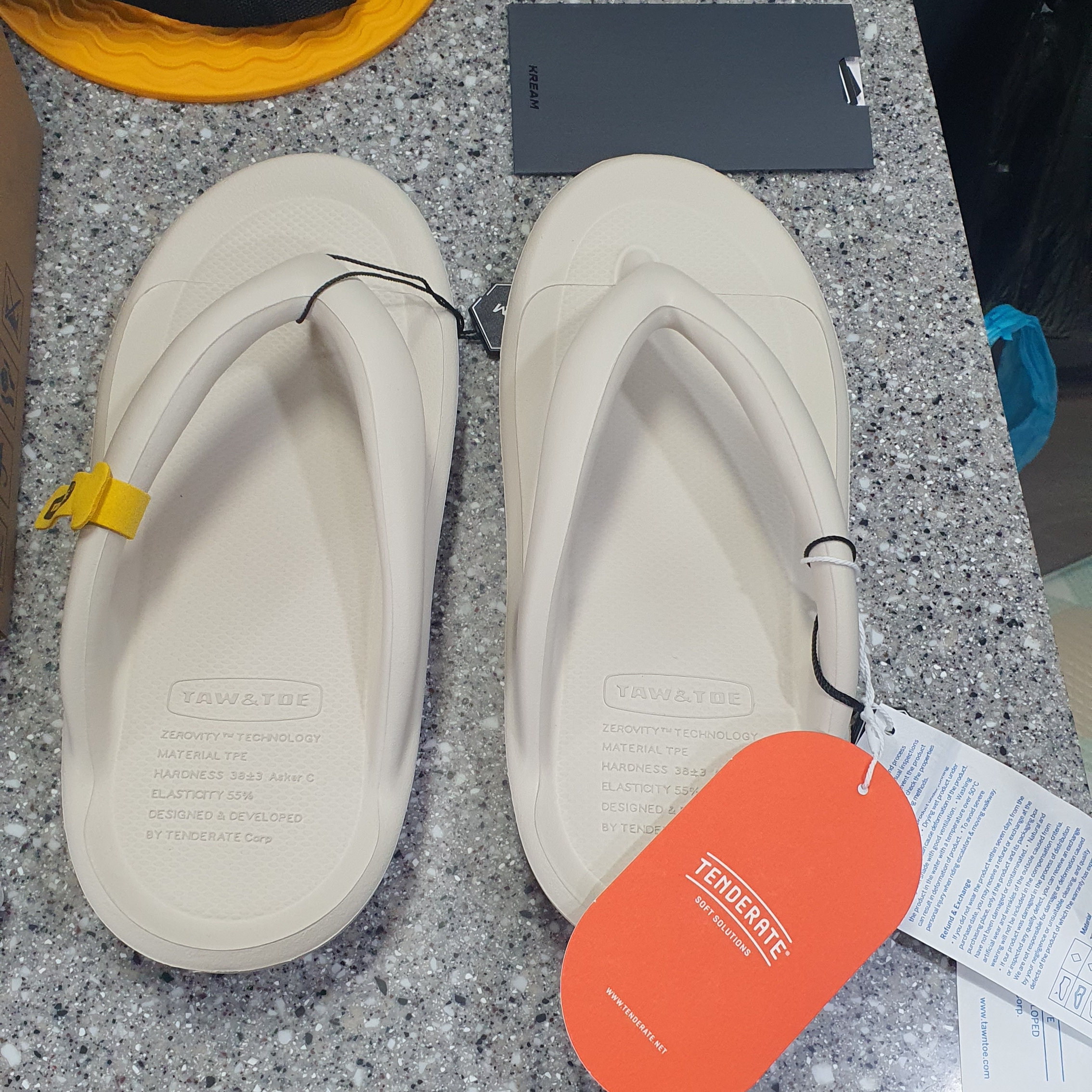 Taw&Toe Flip Flop Zerovity Bio Cream 착용 스타일