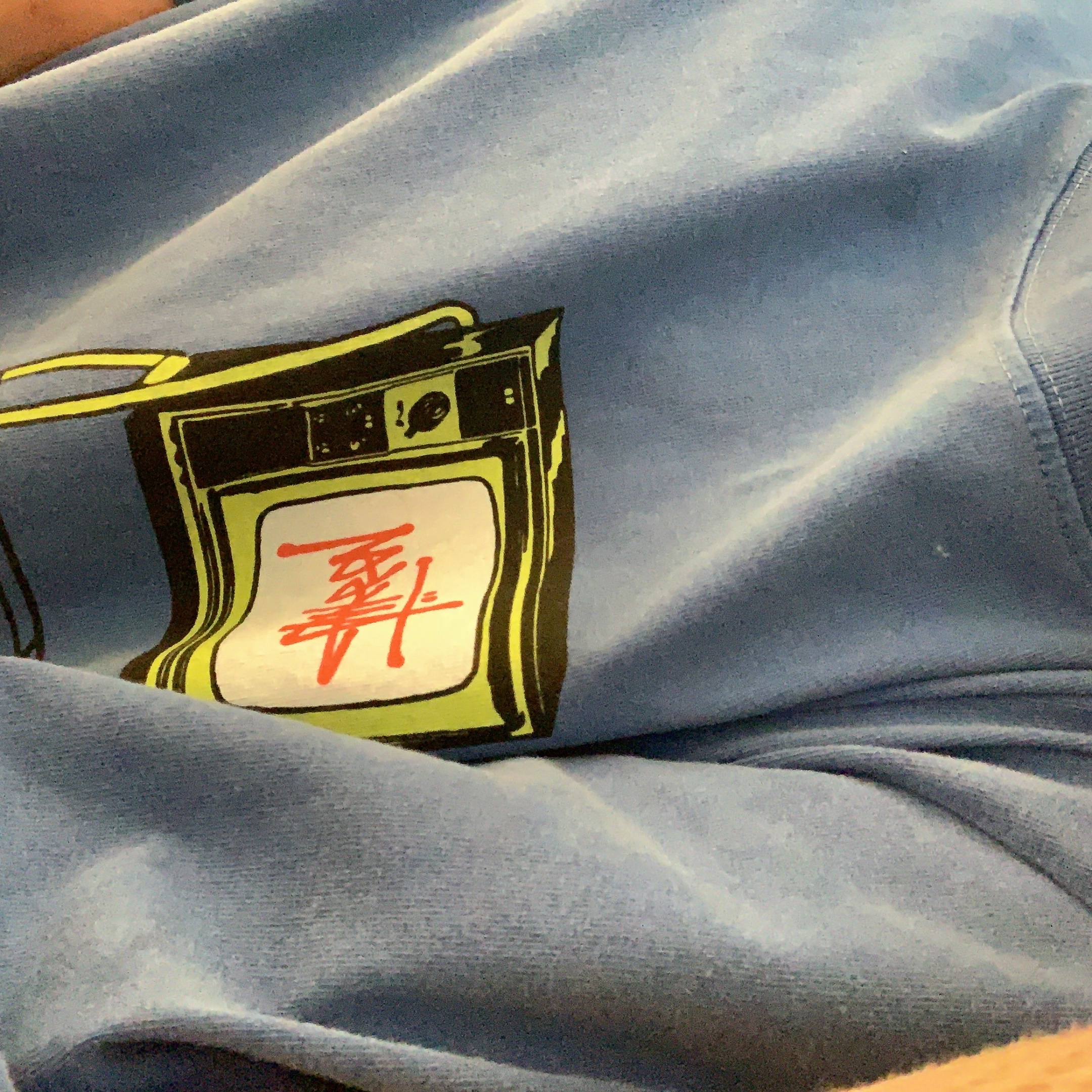 Stussy Rolling TV Pigment Dyed T-Shirt Blue 착용 스타일