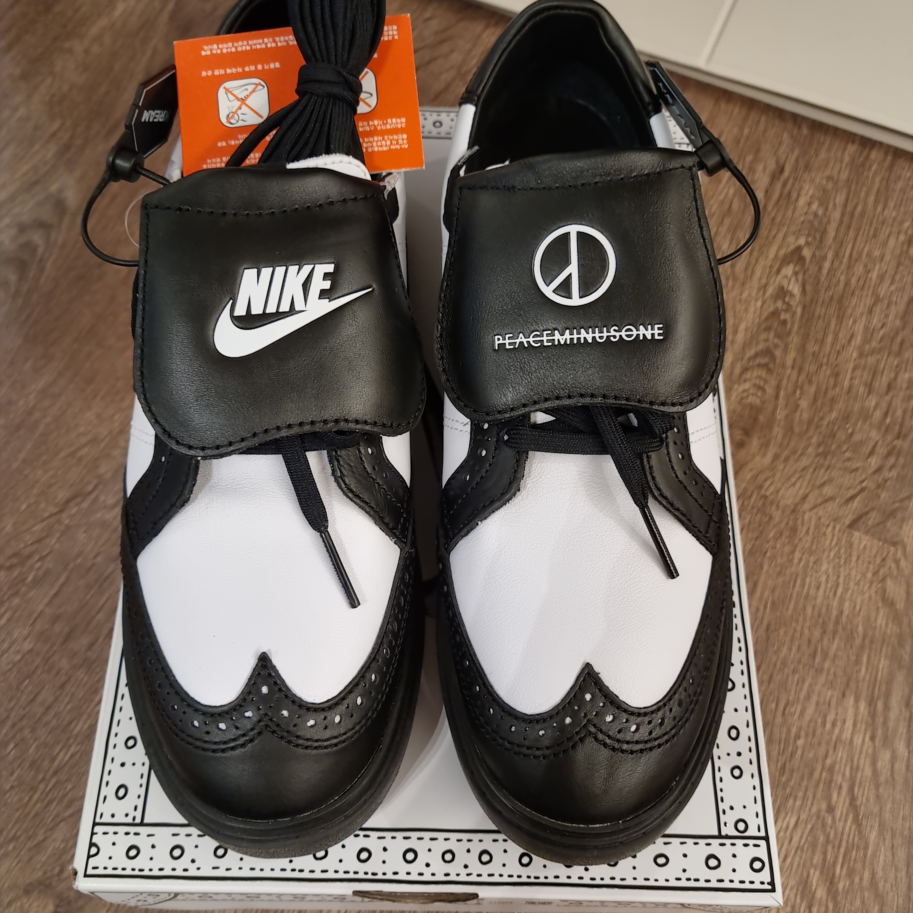 Nike x Peaceminusone Kwondo1 Black and White 착용 스타일