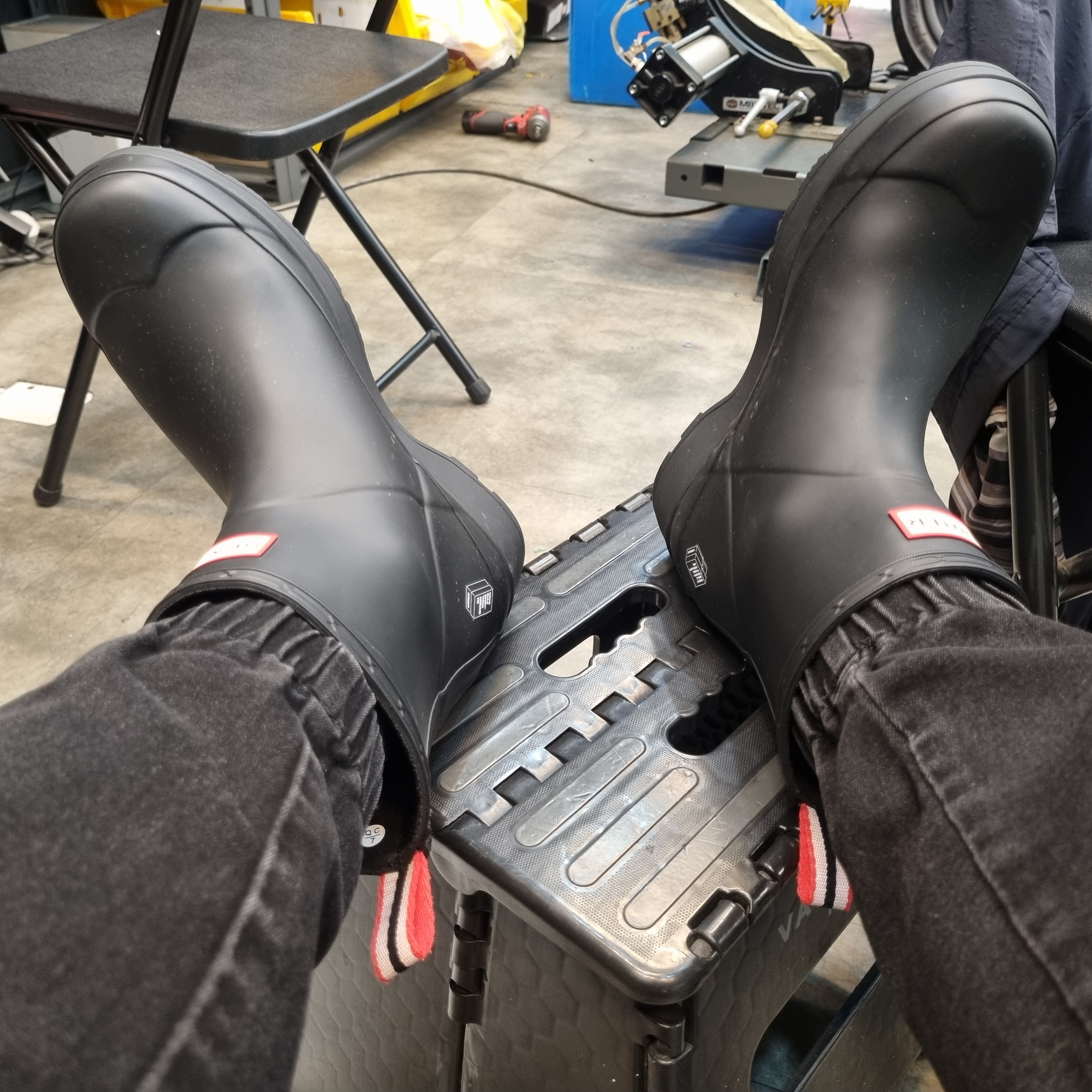 Hunter Play Short Wellington Boots Black 착용 스타일