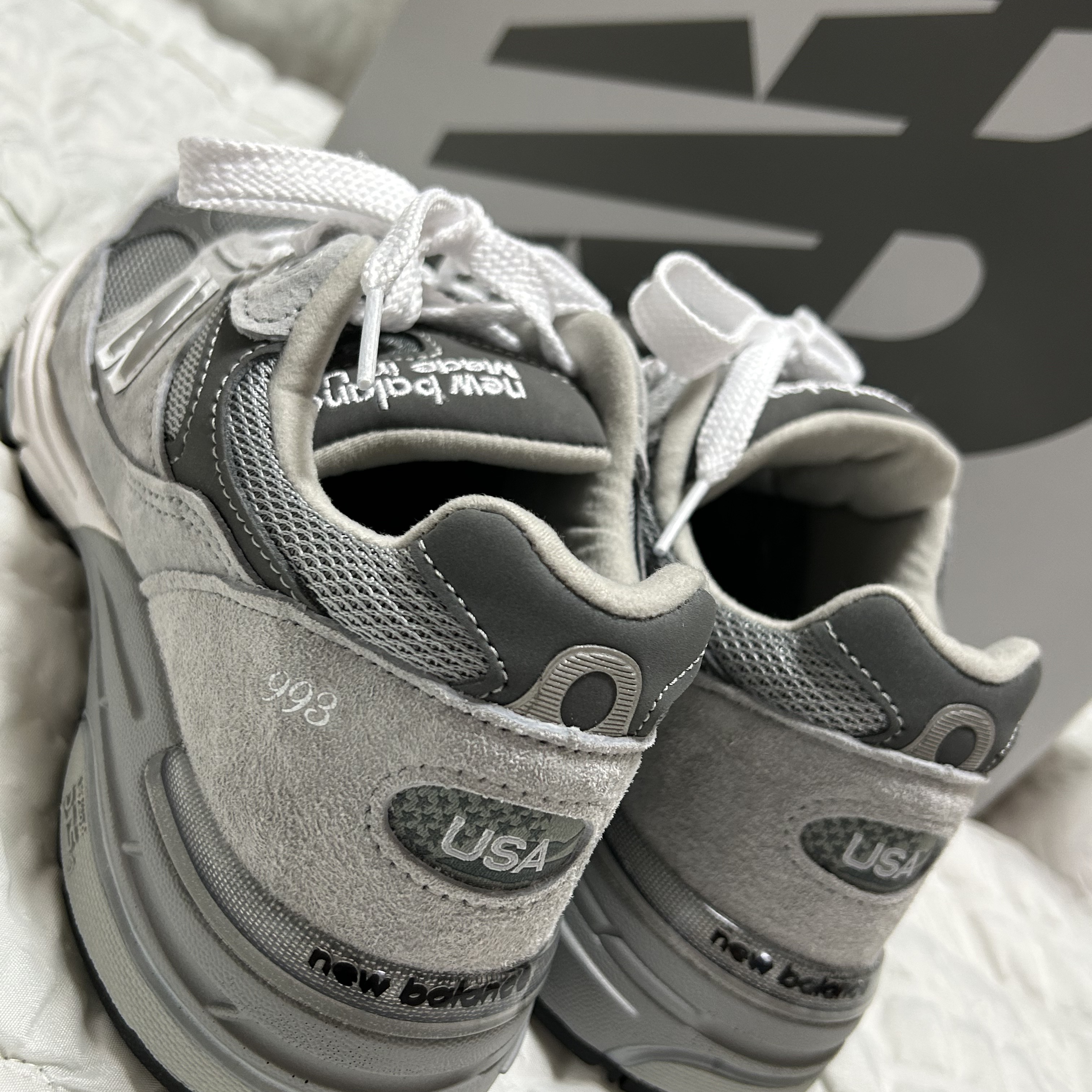 (W) New Balance 993 Made in USA Grey - B Standard 착용 스타일