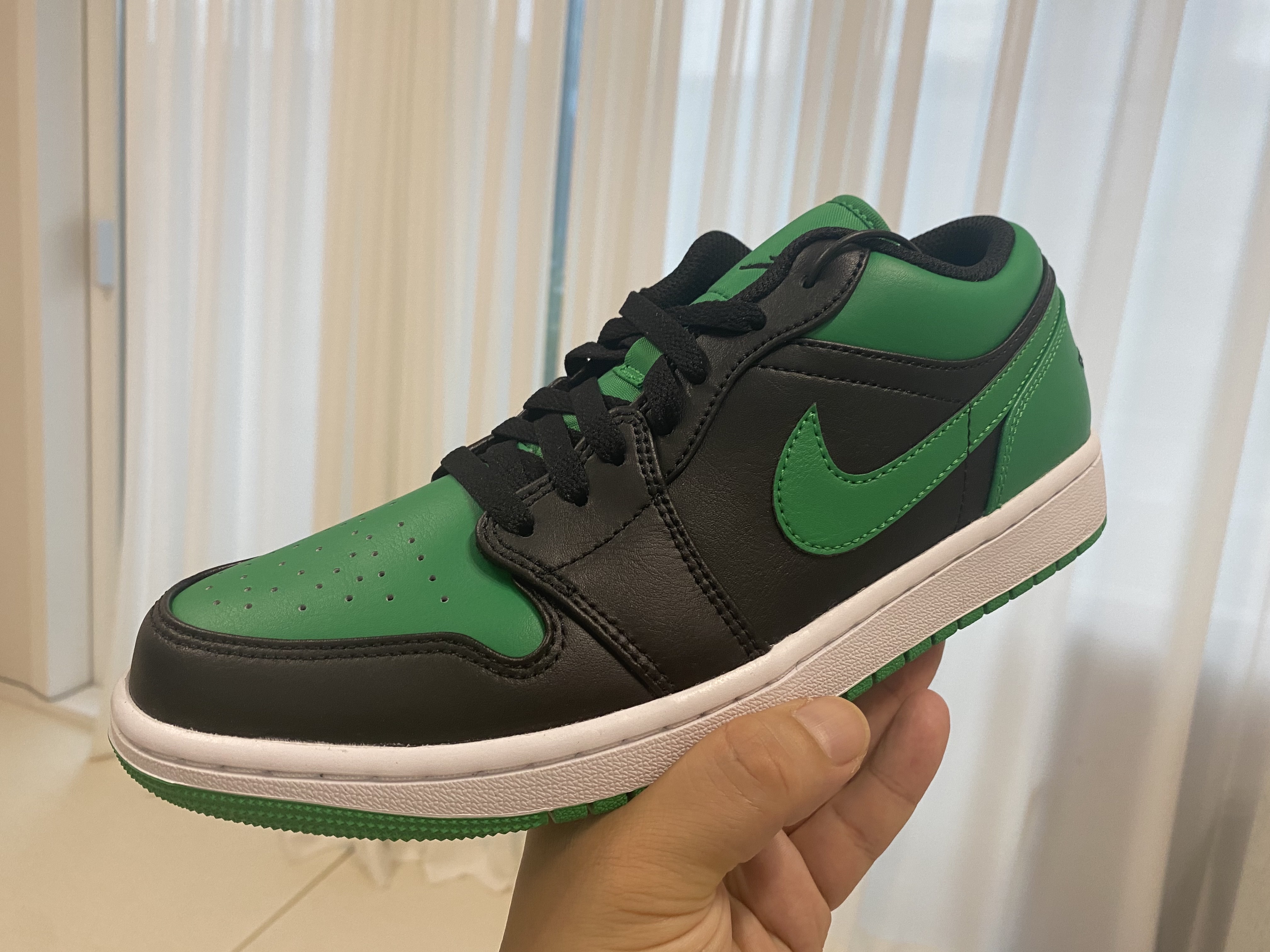 Jordan 1 Low Lucky Green 착용 스타일