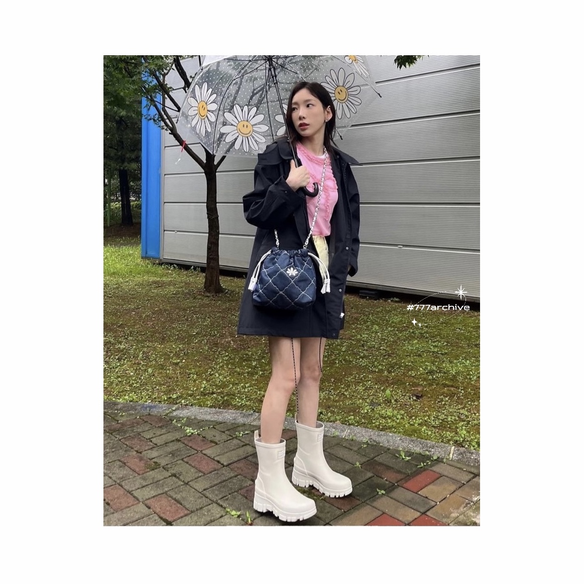 (W) Rockfishweatherwear Flatform Middle Rain Boots Cream 착용 스타일 - 1