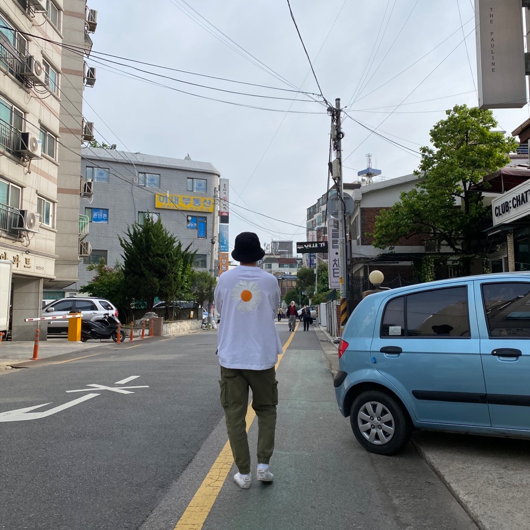 Nike x Peaceminusone LS T-Shirt White (DR0098-100) 착용 스타일