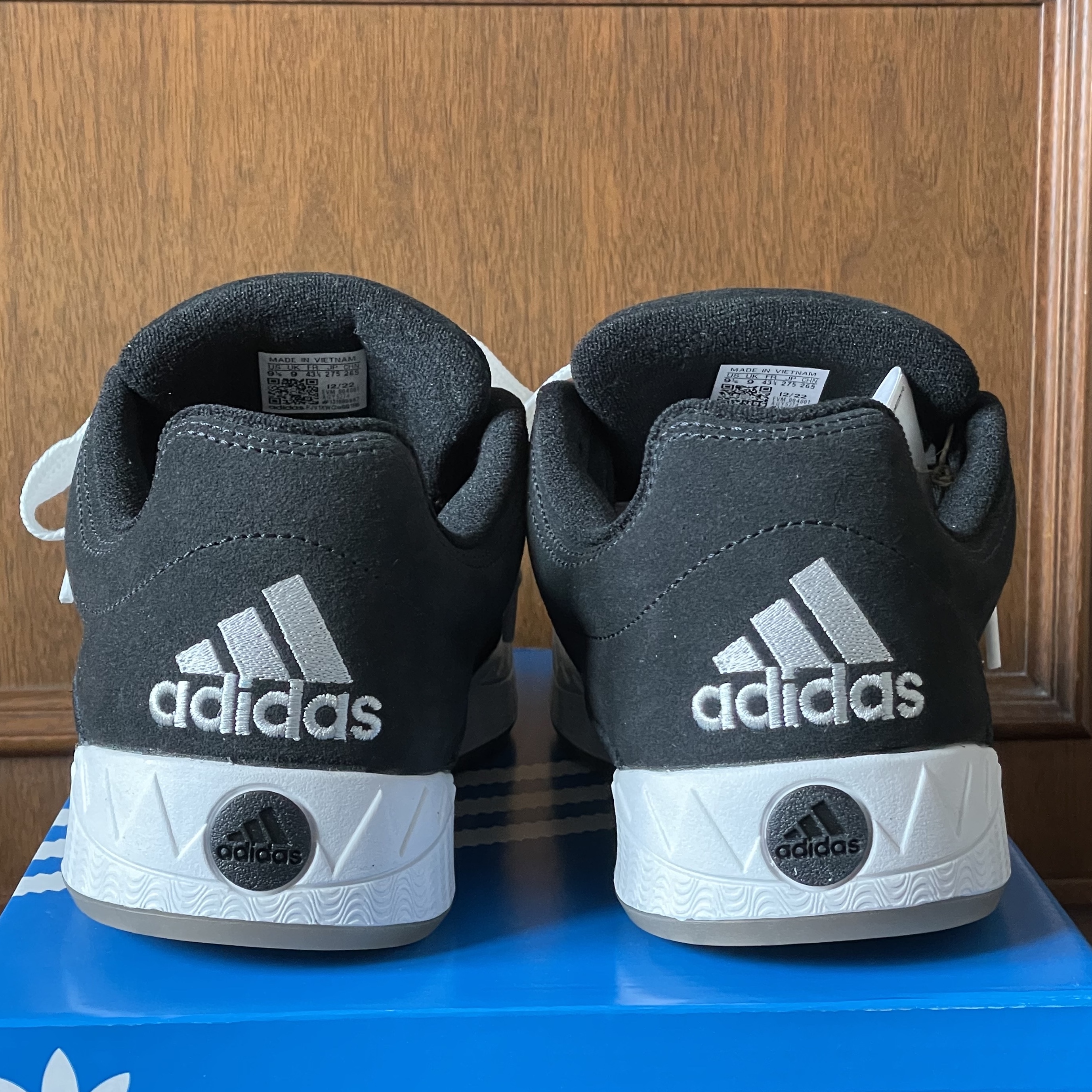 Adidas Adimatic Core Black 착용 스타일 - 4