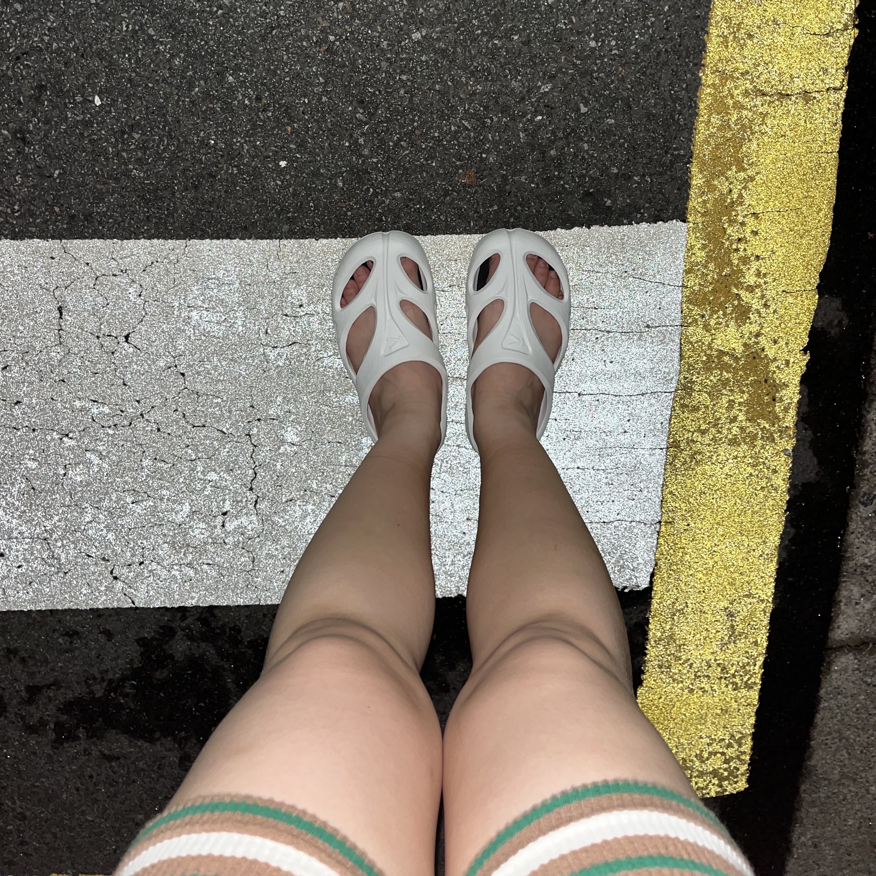 (W) Keen Shanti White Black 착용 스타일