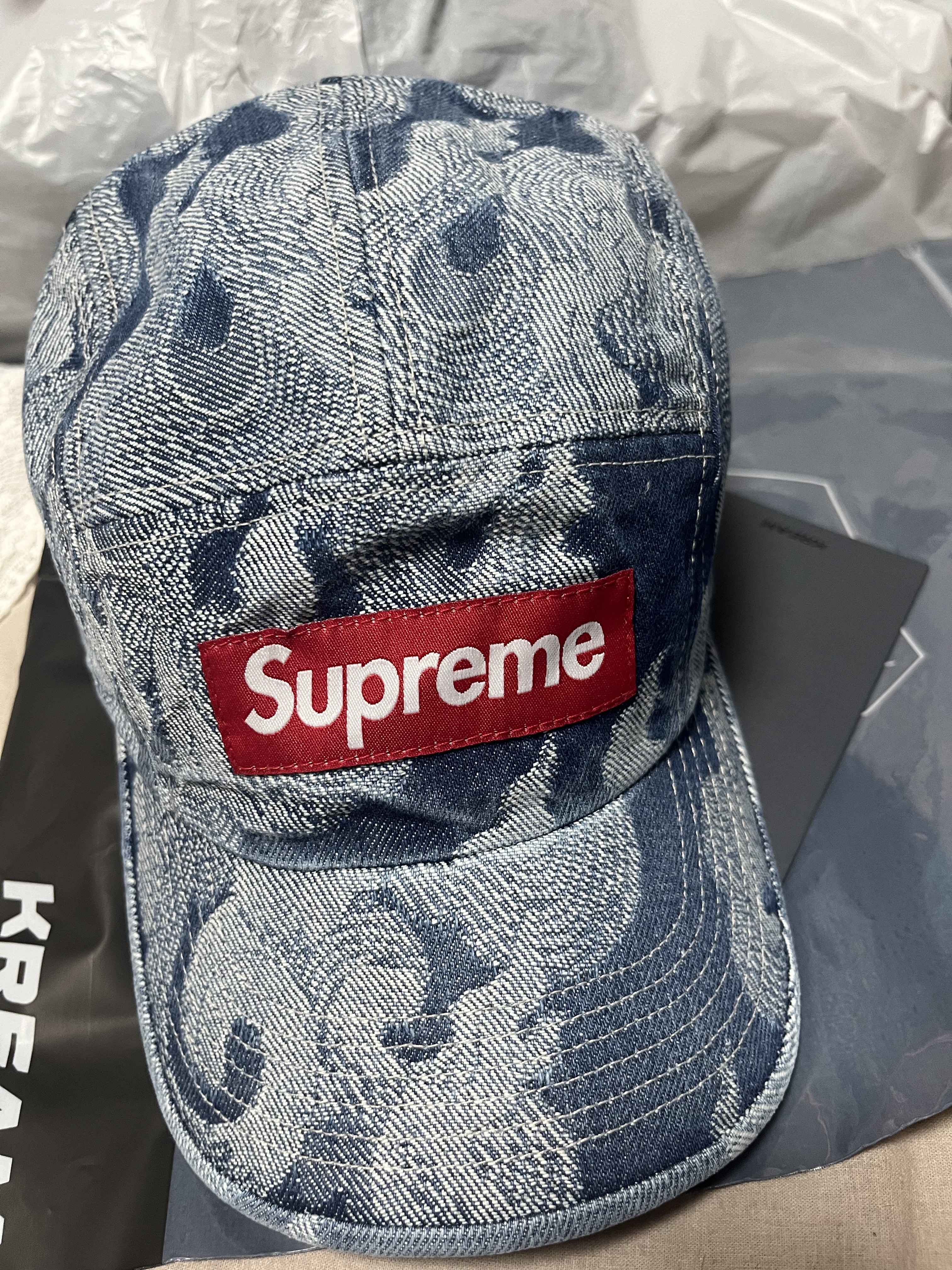 Supreme Flames Jacquard Denim Camp Cap Washed Indigo - 23SS 착용 스타일