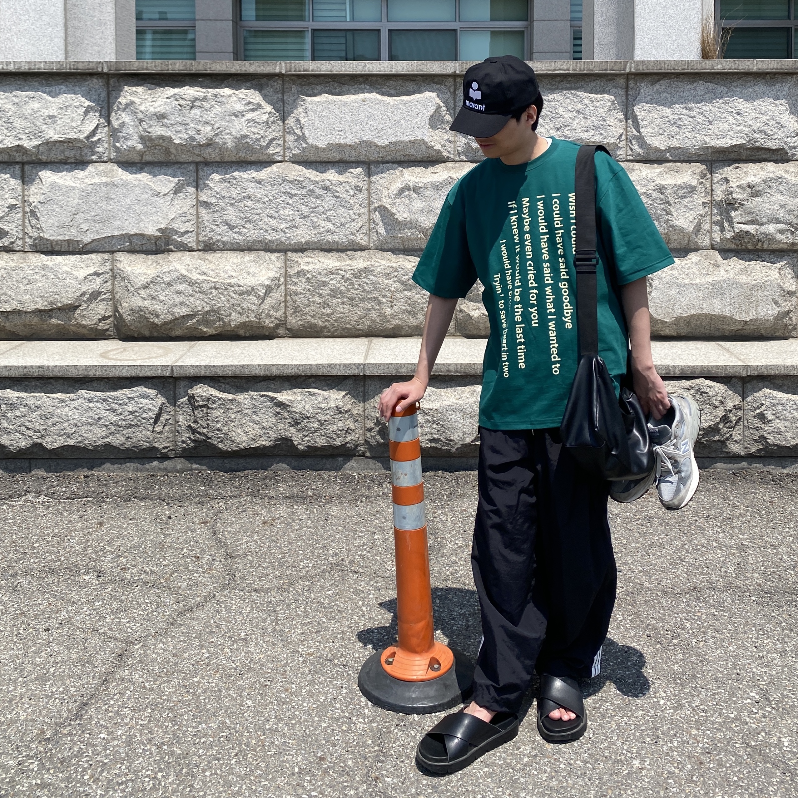 Isabel Marant Tyronyh Cap Black Ecru, Isabel Marant Tyron Logo Cap Black Ecru - 23SS 착용 스타일 - 1