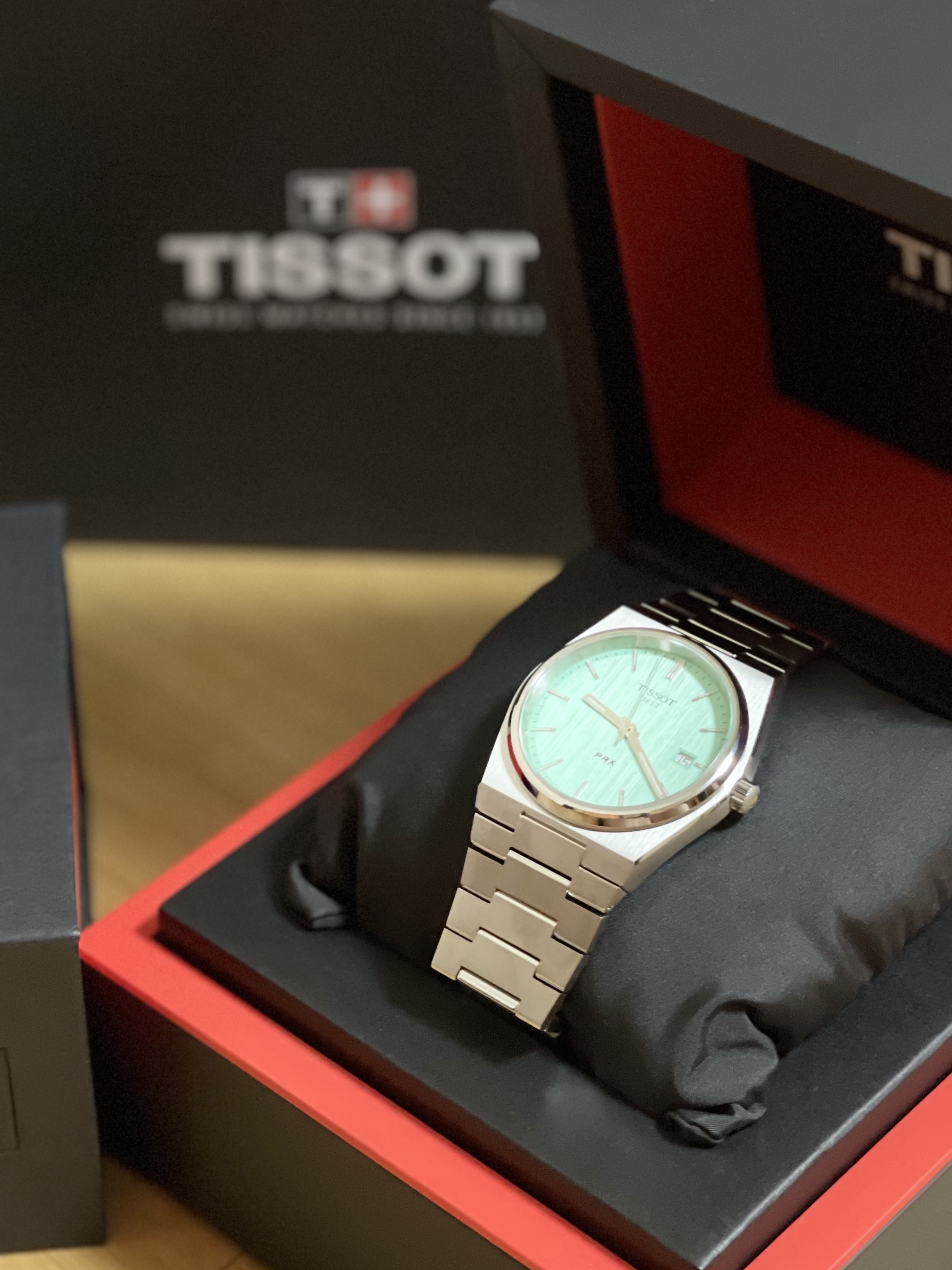 Tissot PRX 40mm Quartz Steel Light Green 착용 스타일 - 2