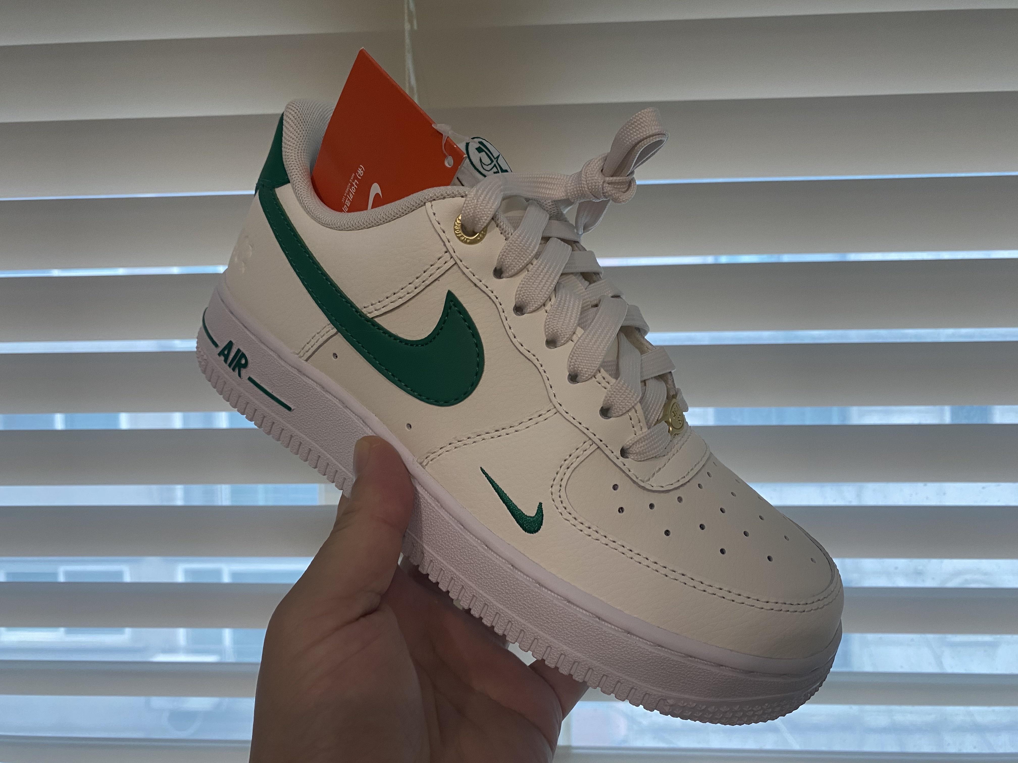 (W) Nike Air Force 1 '07 SE 40th Anniversary Join Forces Sail Malachite 착용 스타일