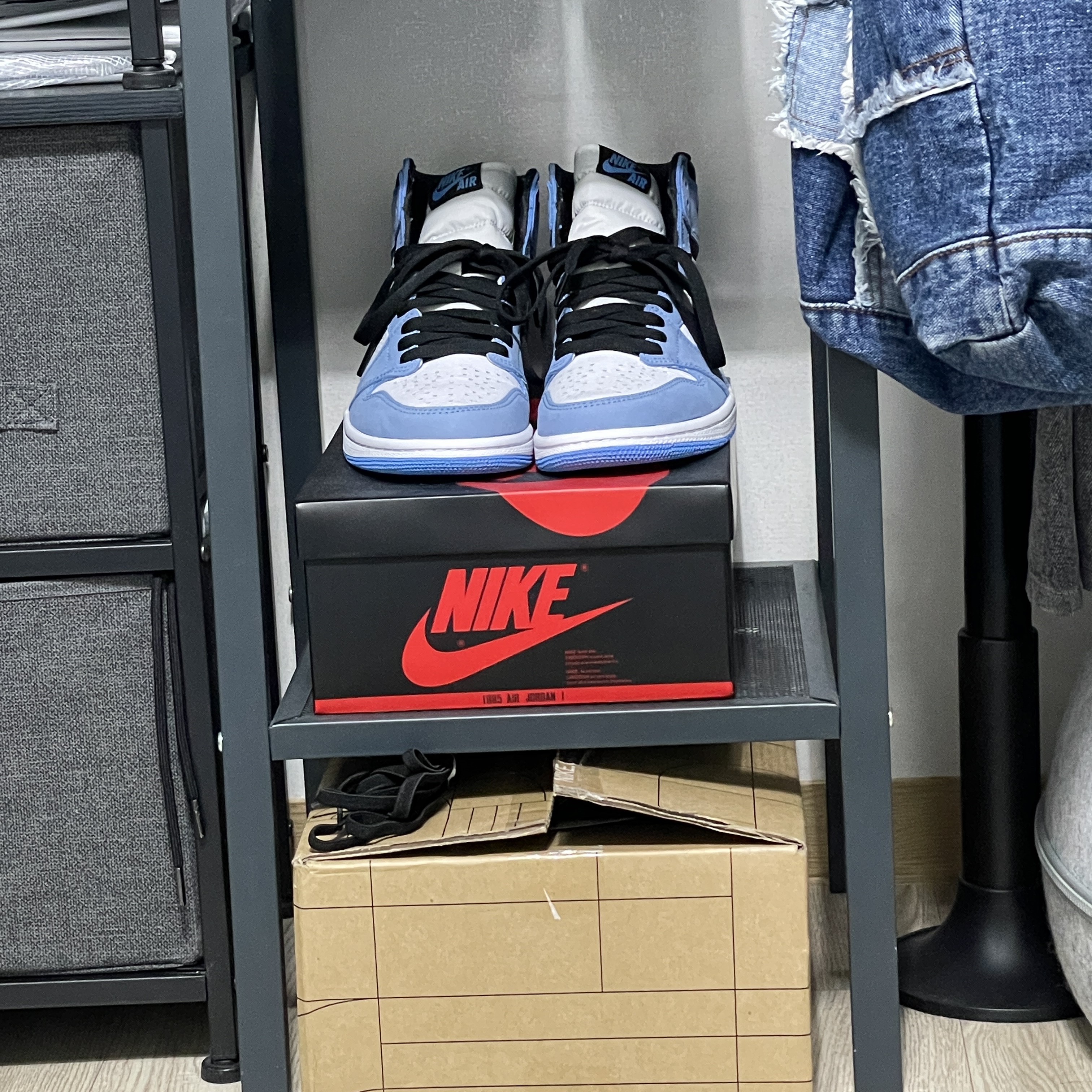 Jordan 1 Retro High OG University Blue 착용 스타일