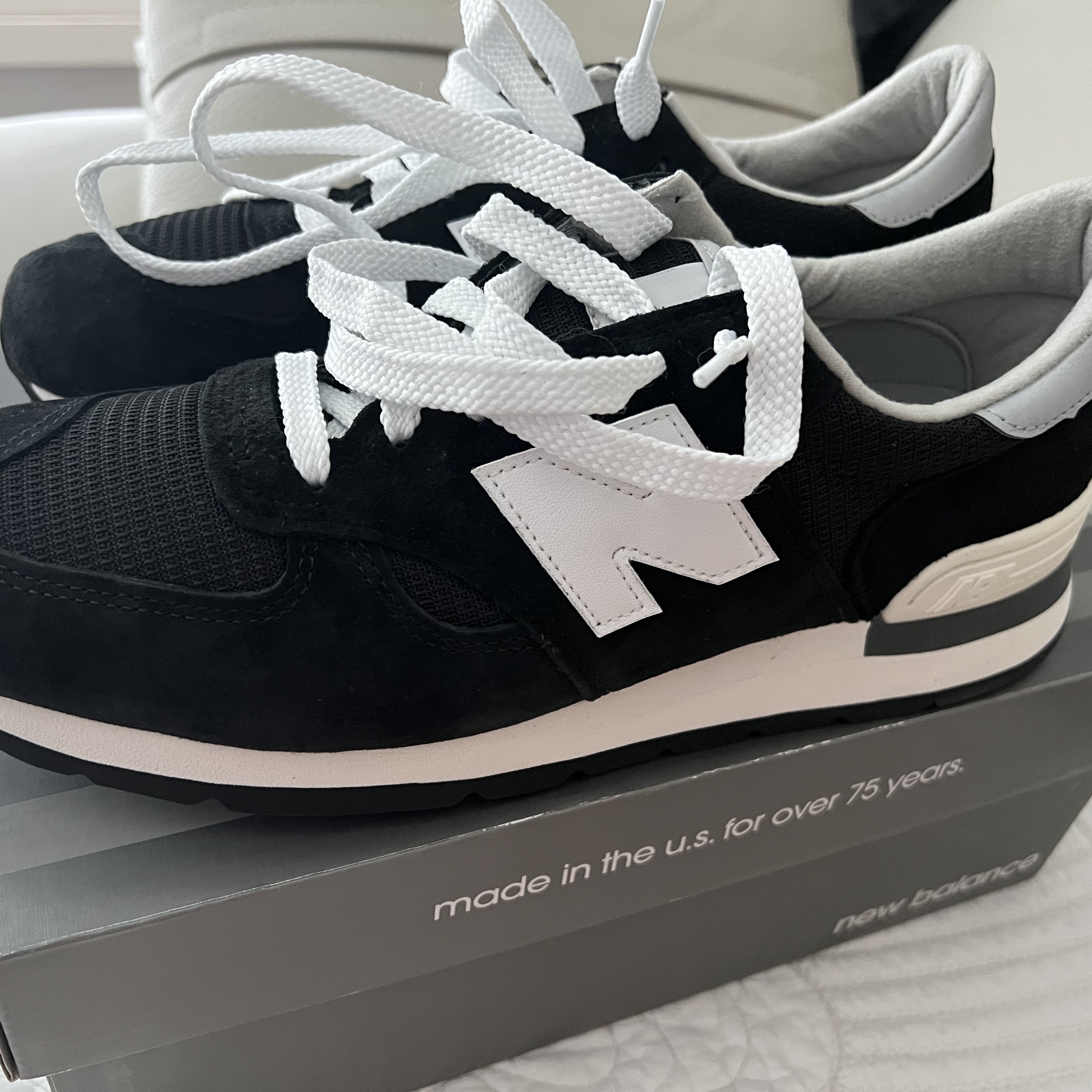 New Balance 990v1 Made in USA Black 착용 스타일
