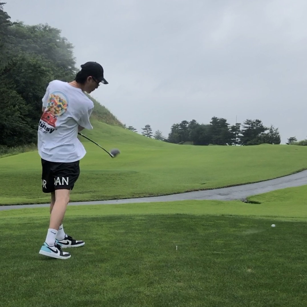 Jordan 1 Low Golf Copa, Stussy Gumball T-Shirt White 착용 스타일