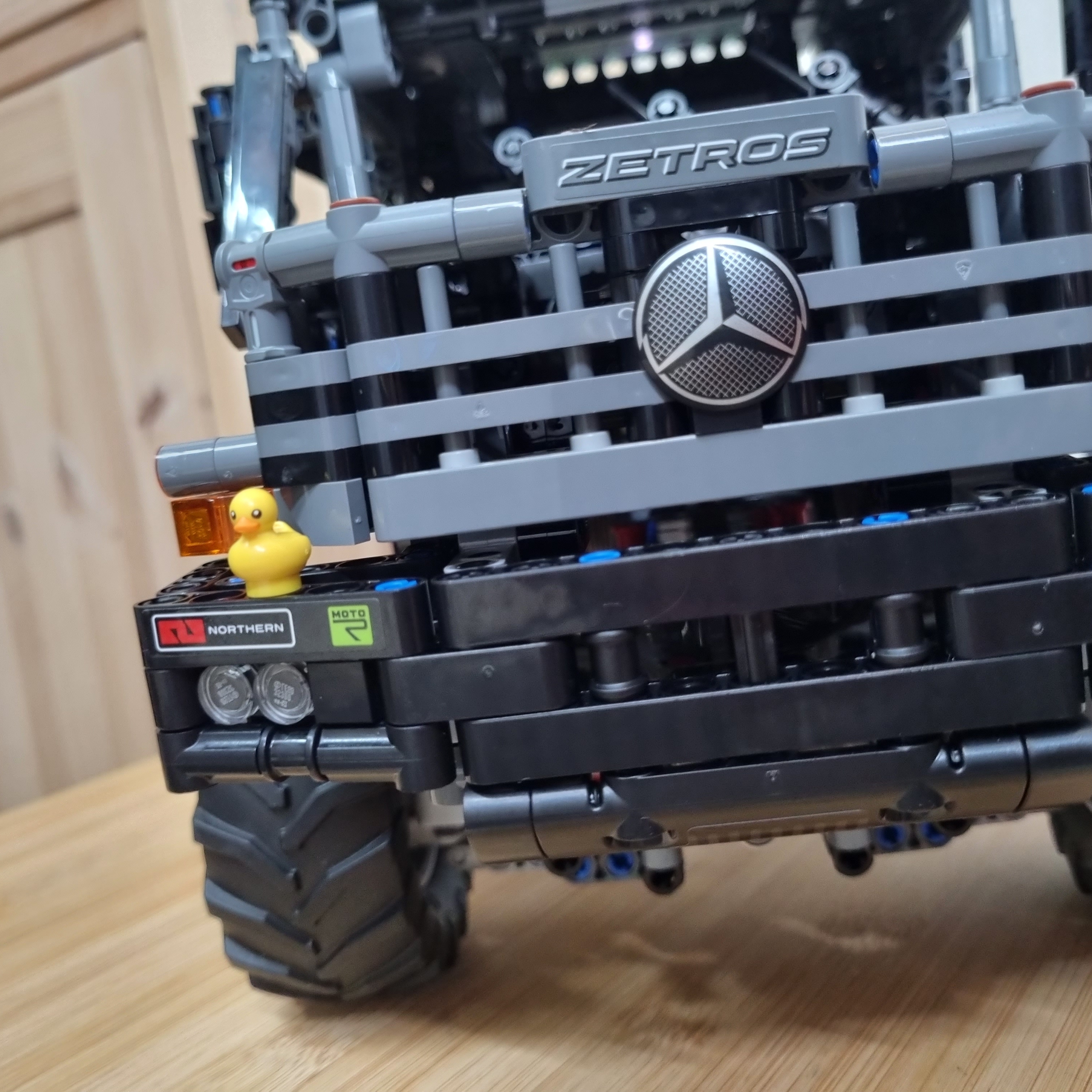 Lego 4x4 Mercedes-Benz Zetros Trial Truck (Korean Ver.) 착용 스타일 - 2