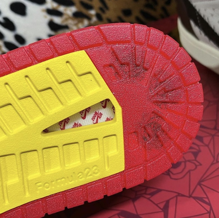 (W) Jordan 1 x Teyana Taylor Zoom CMFT 2 Gym Red 착용 스타일 - 5