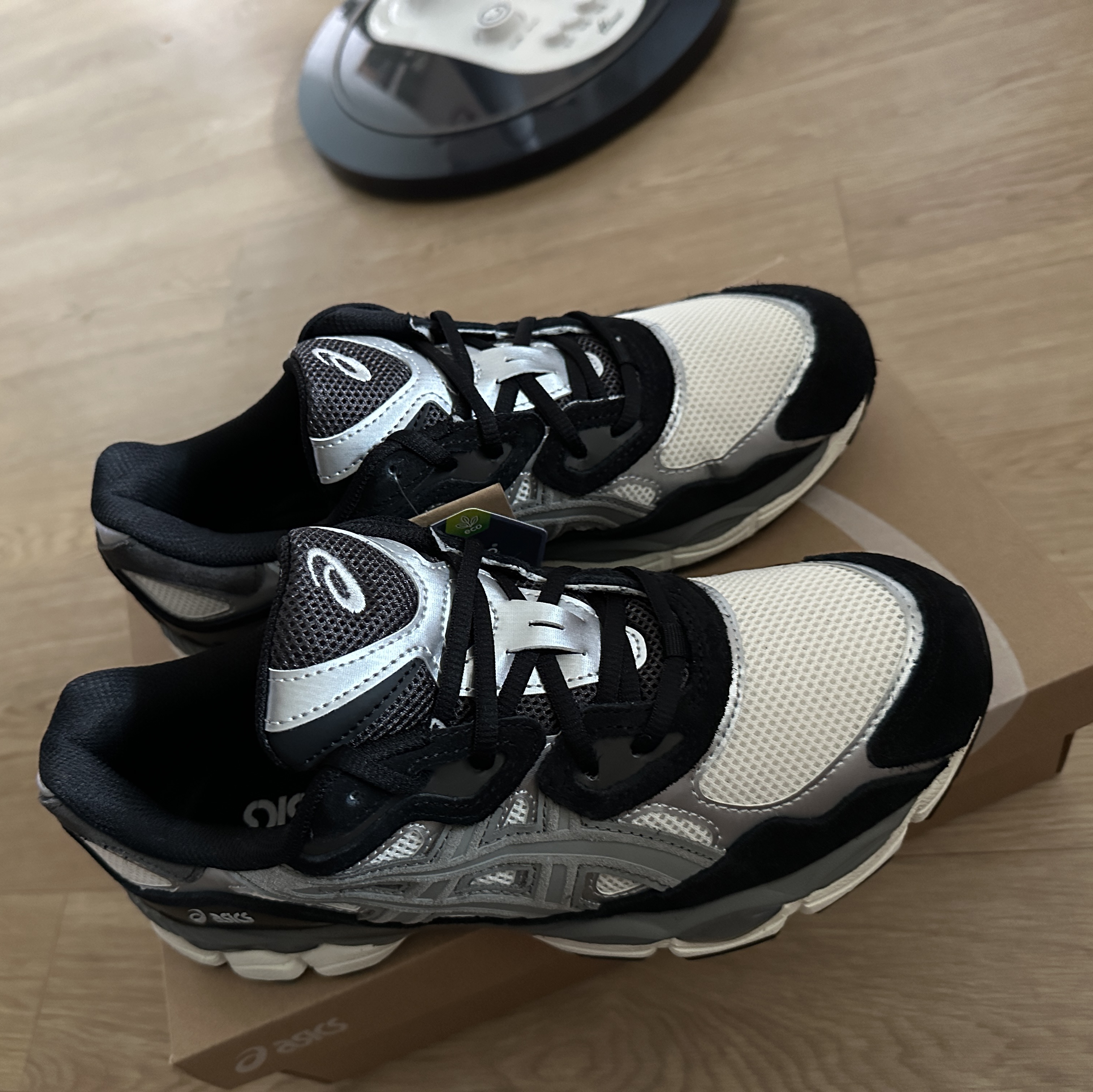 Asics Gel-NYC Ivory Clay Grey 착용 스타일 - 5