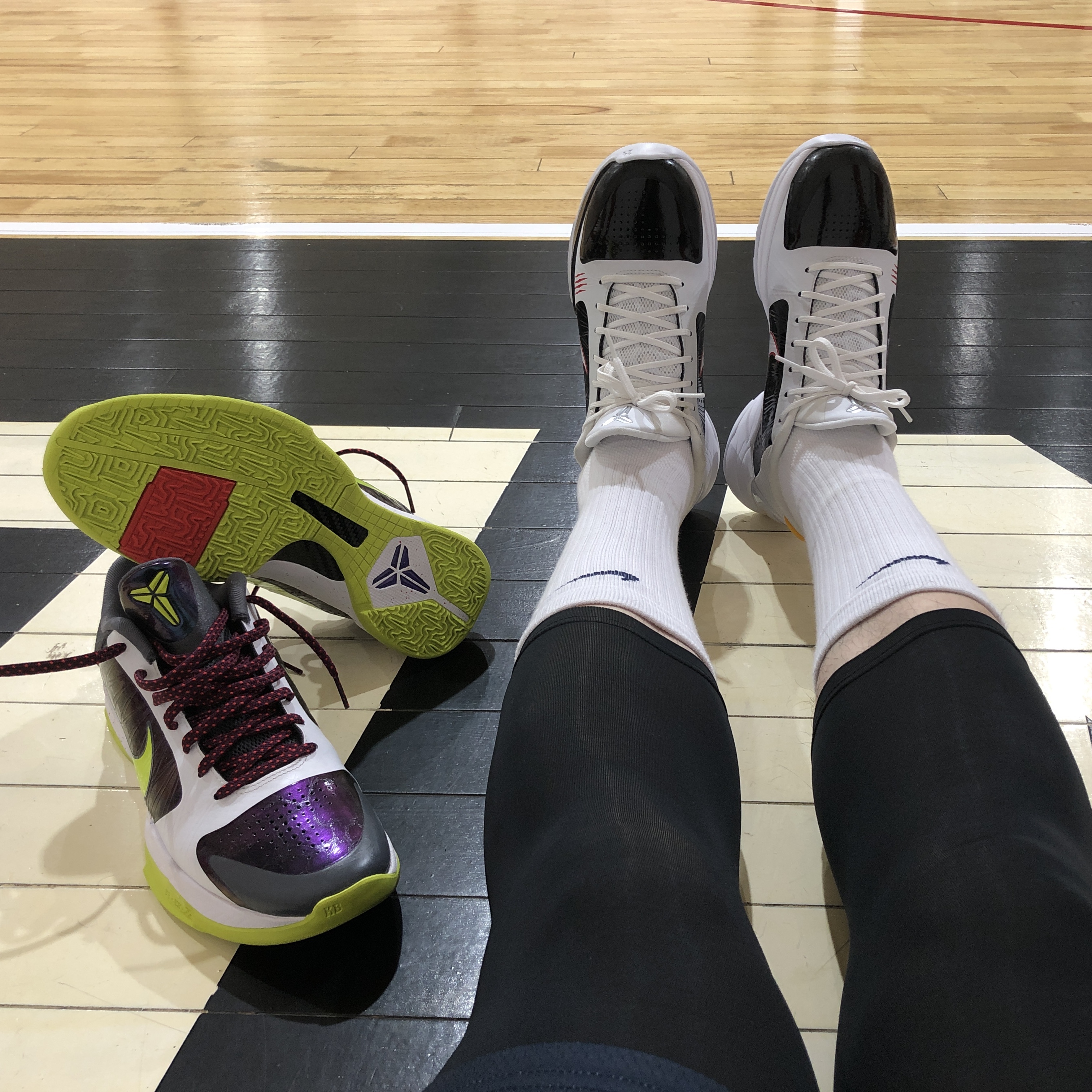 Nike Kobe 5 Protro Chaos, Nike Kobe 5 Protro Alternate Bruce Lee 착용 스타일
