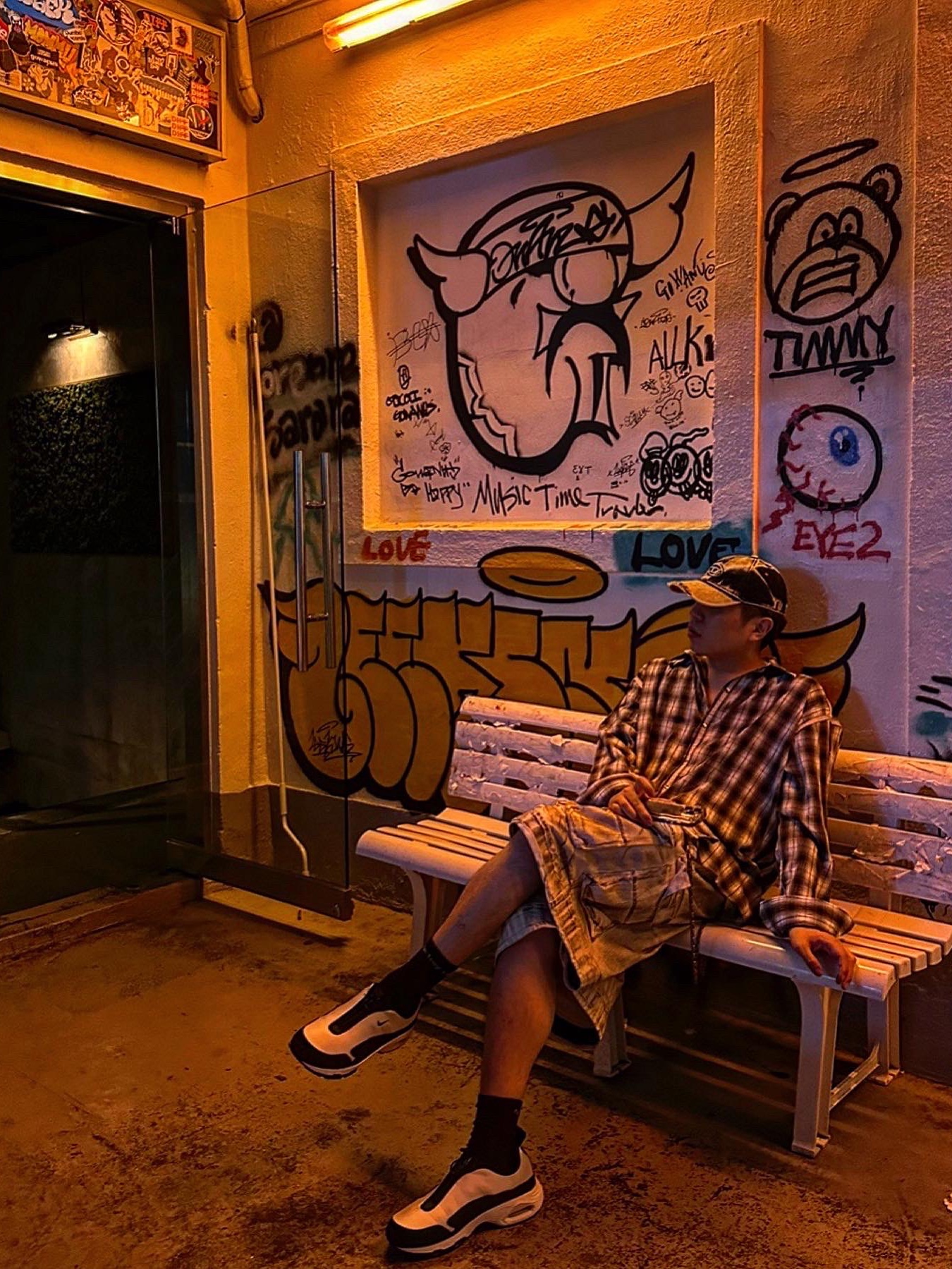 Diesel C-Seymon Treated Denim Baseball Cap Blue White, Nike x Comme des Garcons Homme Plus Air Max Sunder SP White Black 착용 스타일 - 2