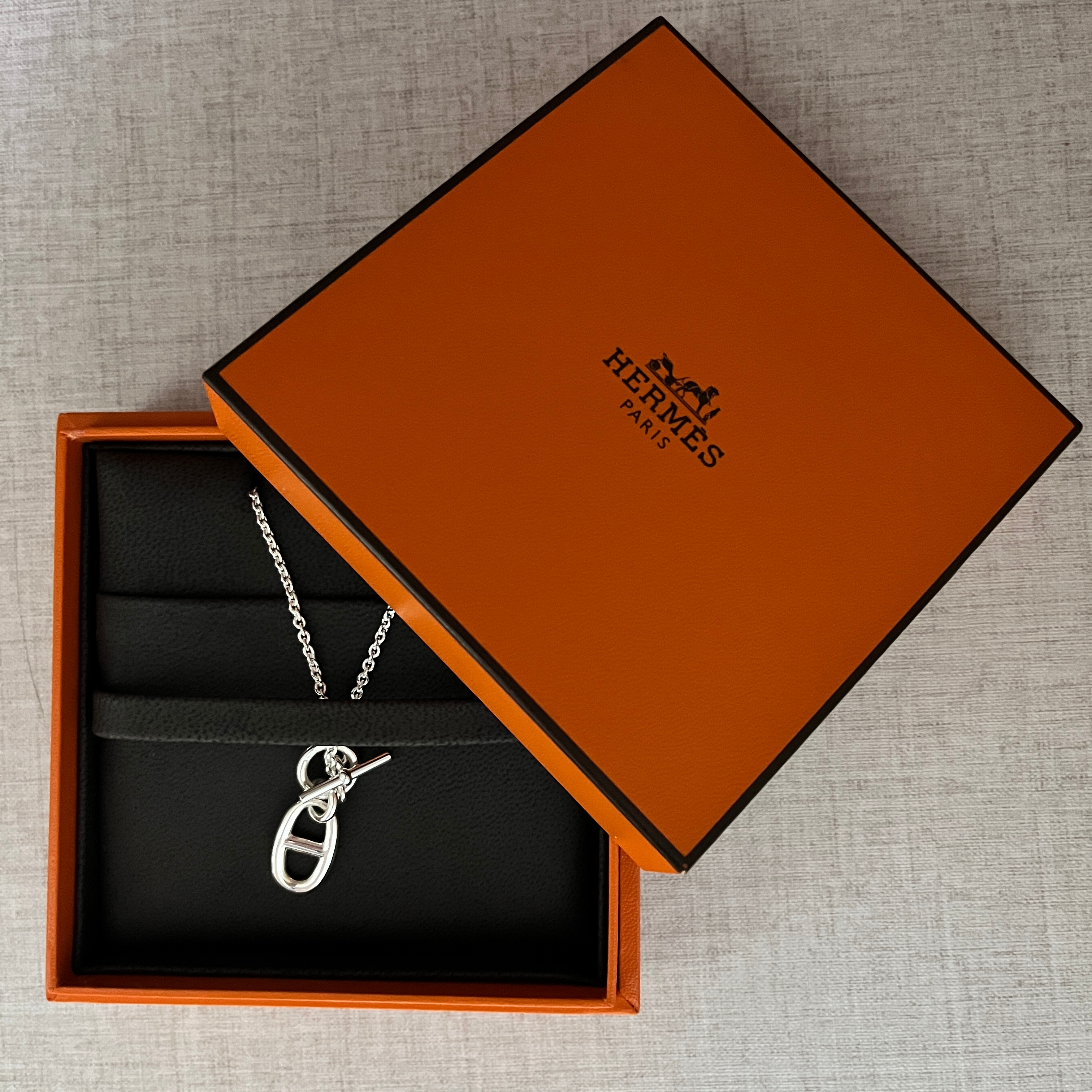 (W) Hermes Chaine D'Ancre Pendant Sterling Silver 착용 스타일
