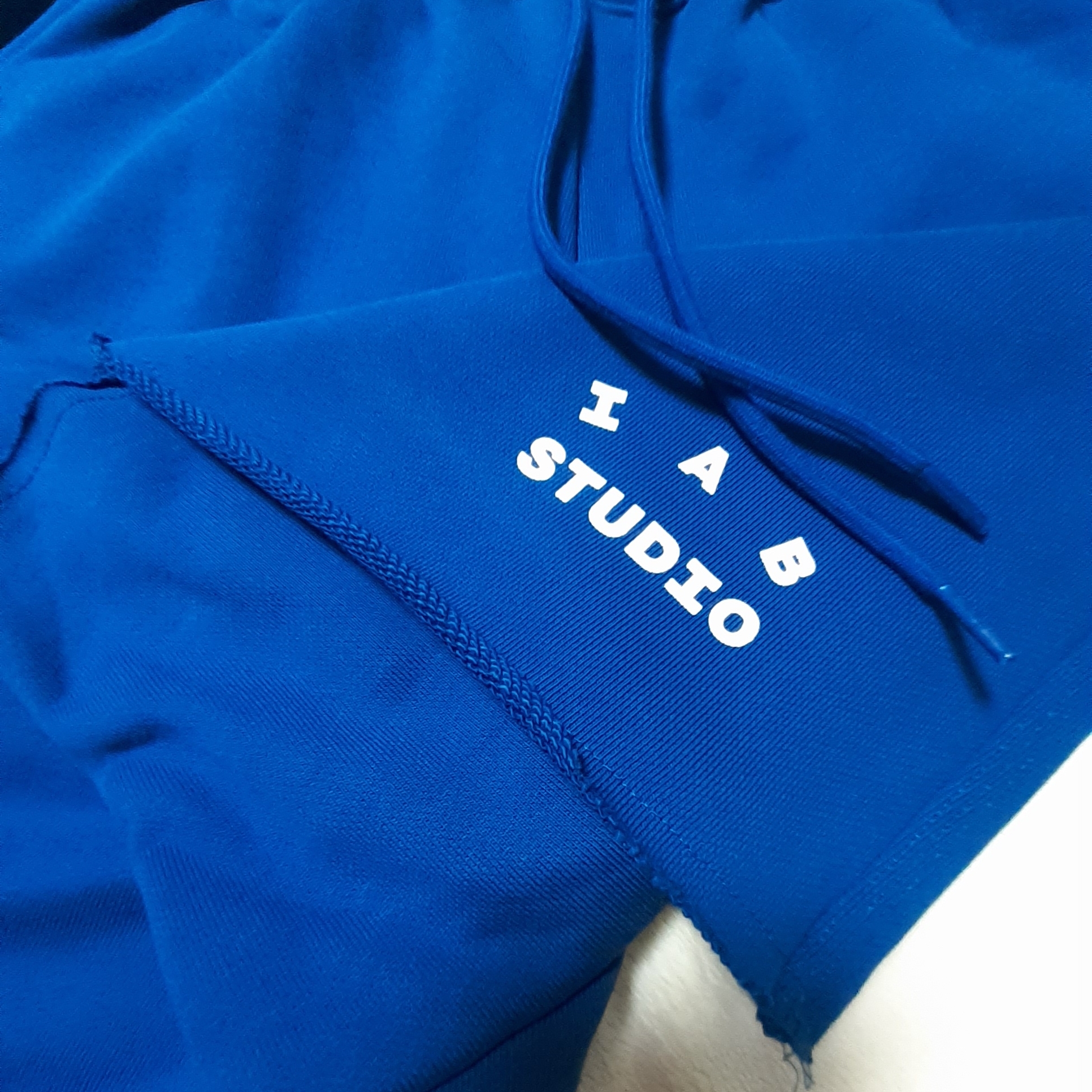 IAB Studio Heavy Sweatshorts Navy - 23FW 착용 스타일 - 1