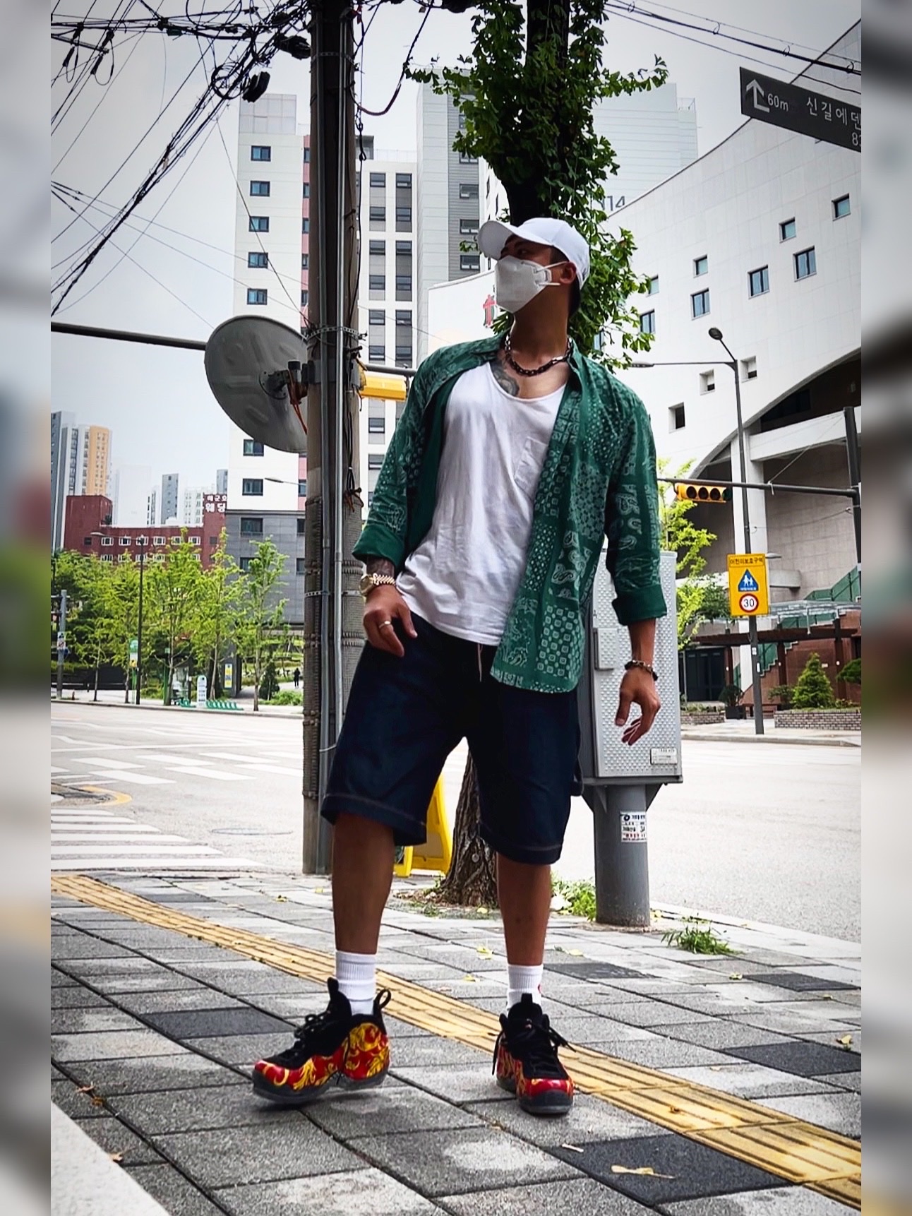 Supreme Paisley Grid Shirt Black - 20SS, Nike x Supreme Air Foamposite One Red 착용 스타일 - 2